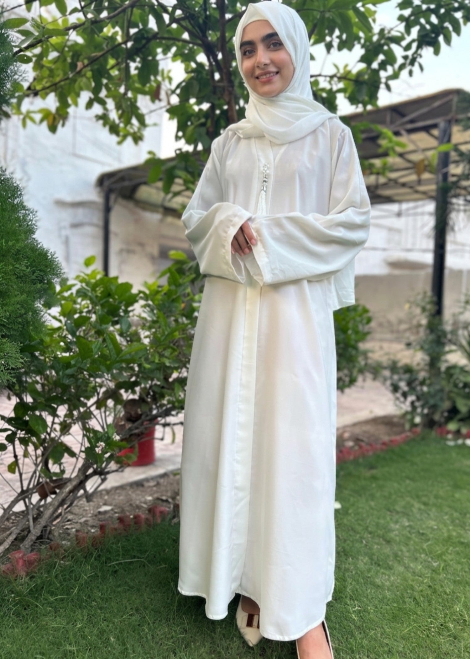 thai silk Abaya in Off-white