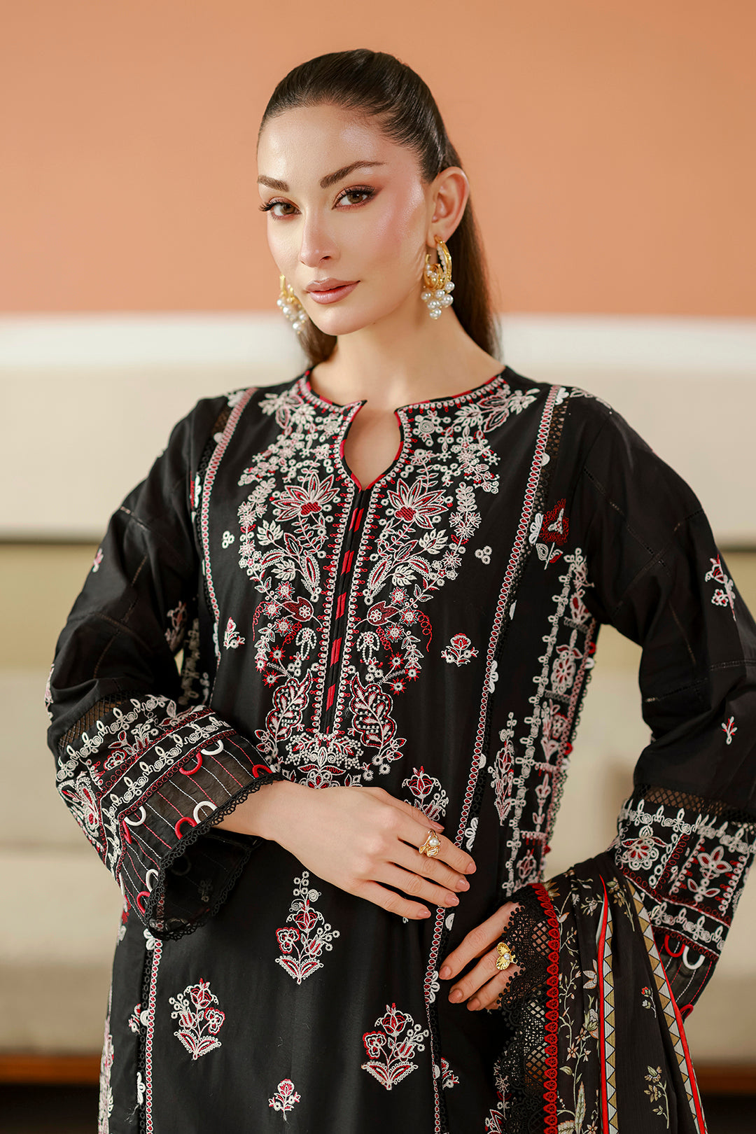 Chikankari Lawn – Z-4076