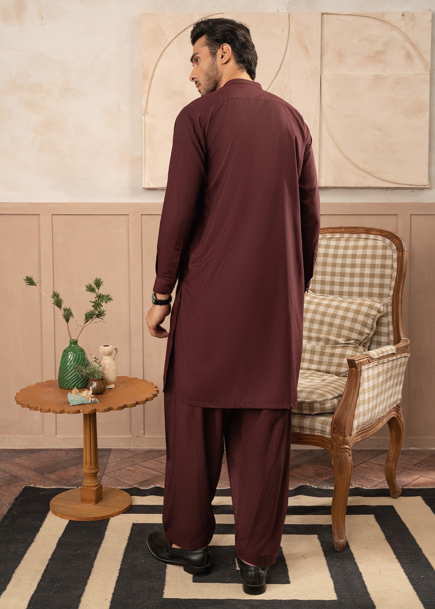 wash & wear Shalwar Kameez in Maroon