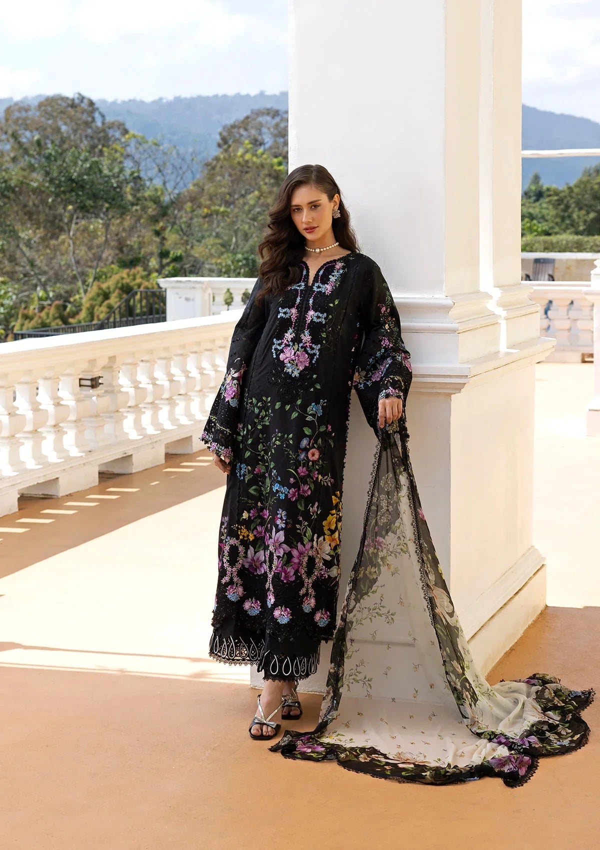 Signature Embroidered Lawn Prints – ESA-1B BLACK THRONE