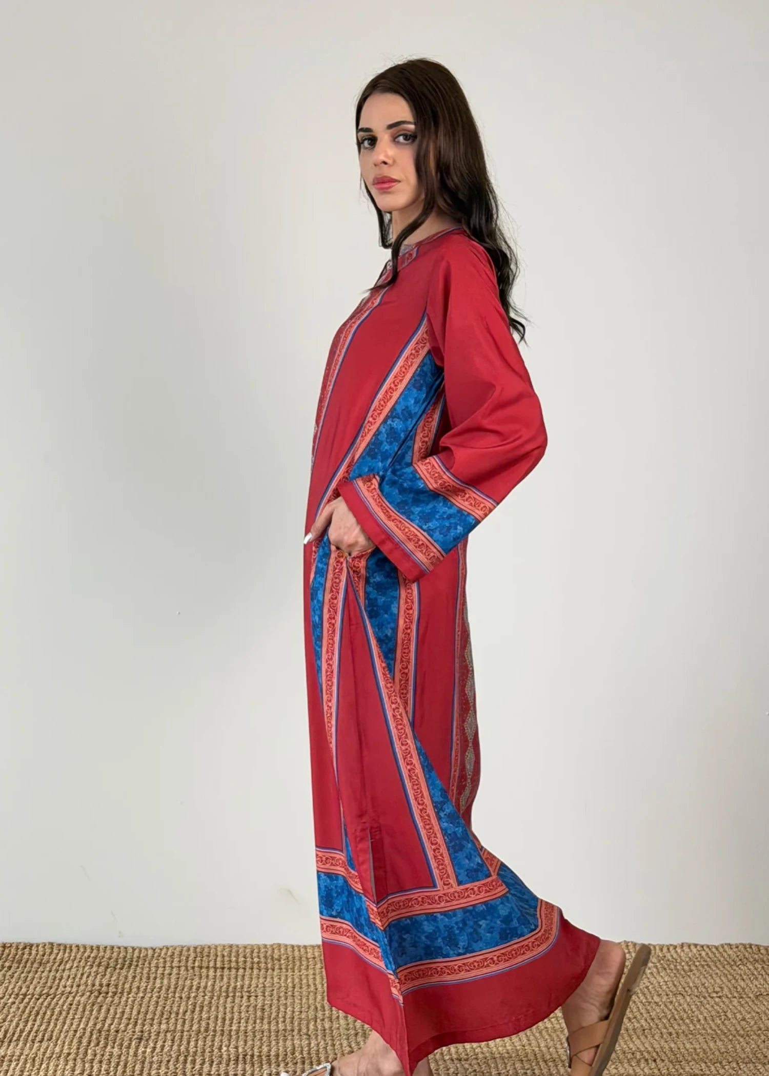 crepe Kaftan in Red, blue