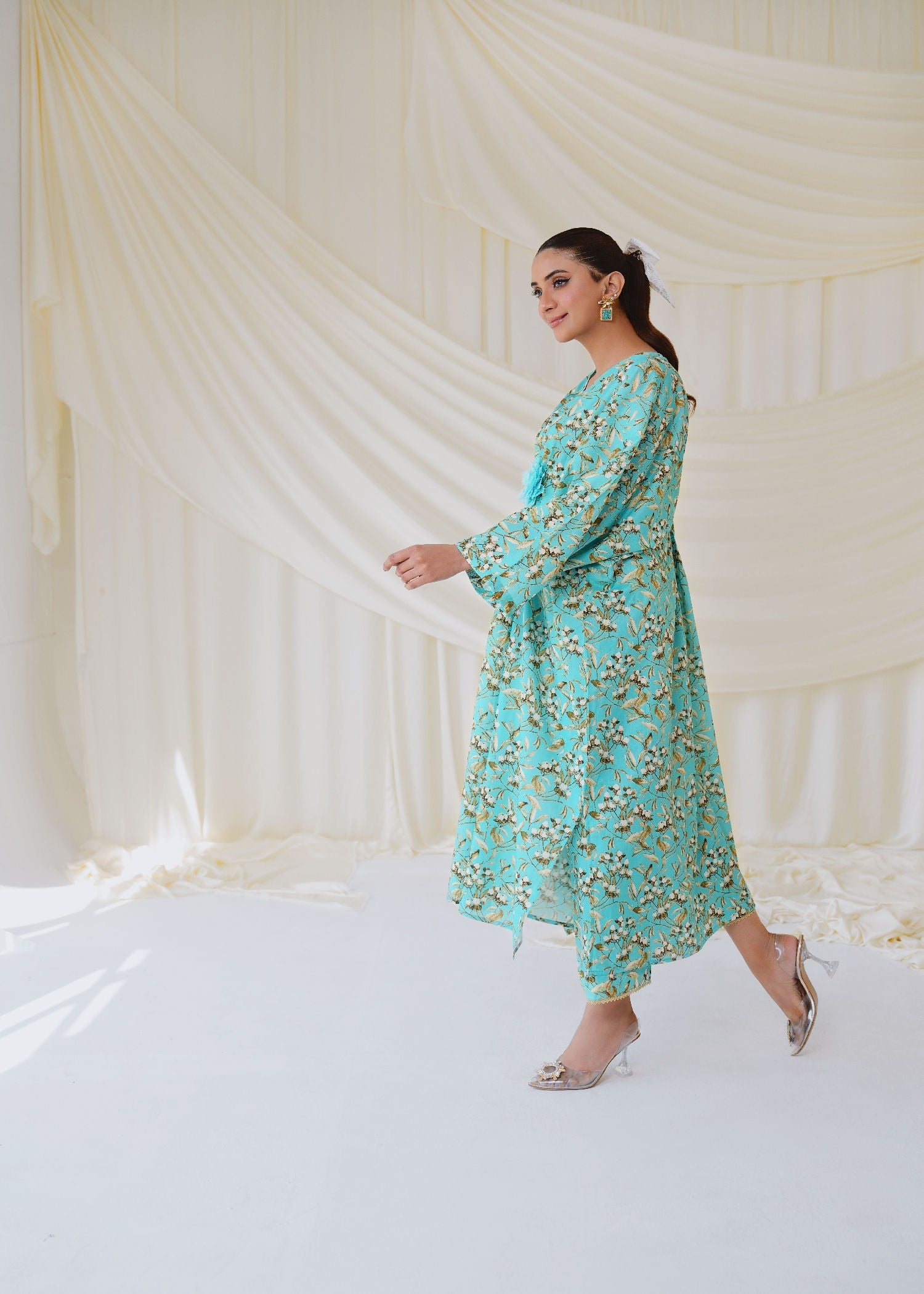 lawn Kaftan in Turquoise