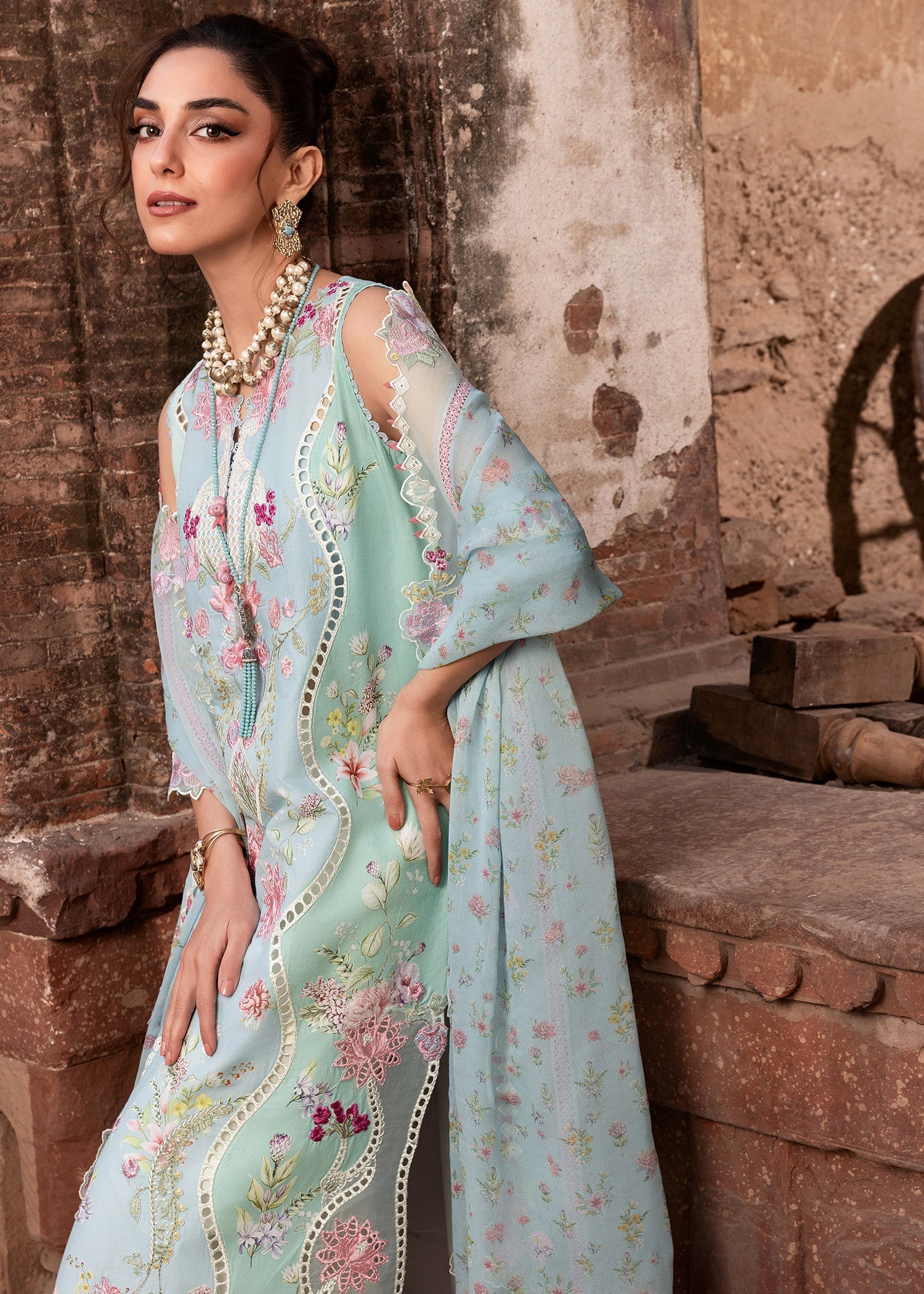 Breeze Festive Luxury Lawn – FAYE-7-B