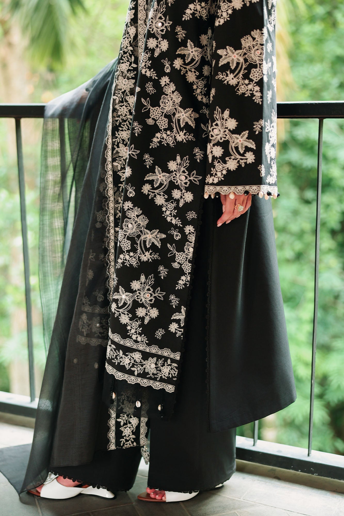Eid Lawn Edit – Obsidian Bloom