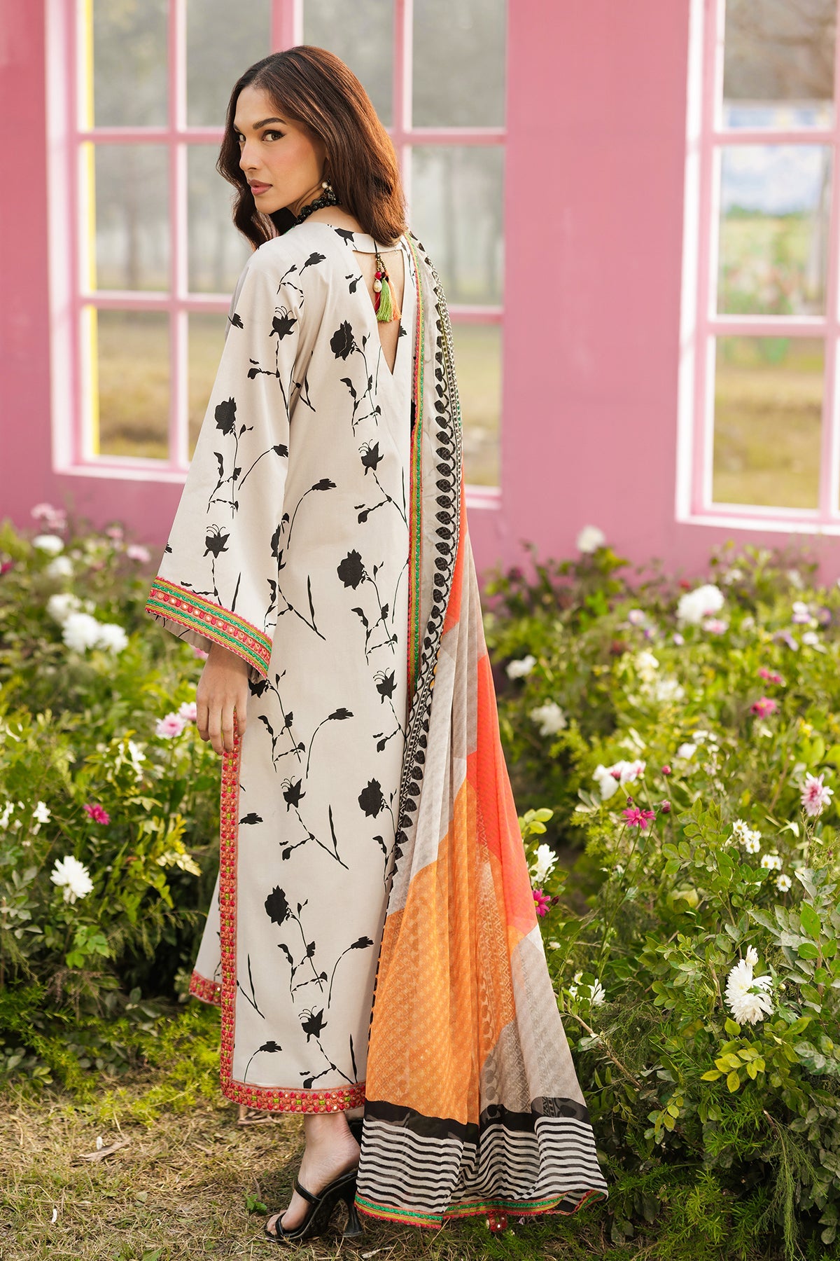 Rang-e-Bahar Lawn – CRB6-02