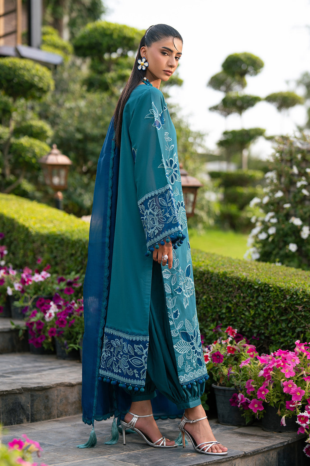 Summer Lawn – 7071-Bloom