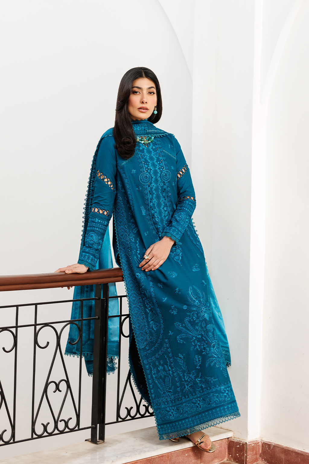 Mirabelle Festive Luxury Lawn – FLORAISON