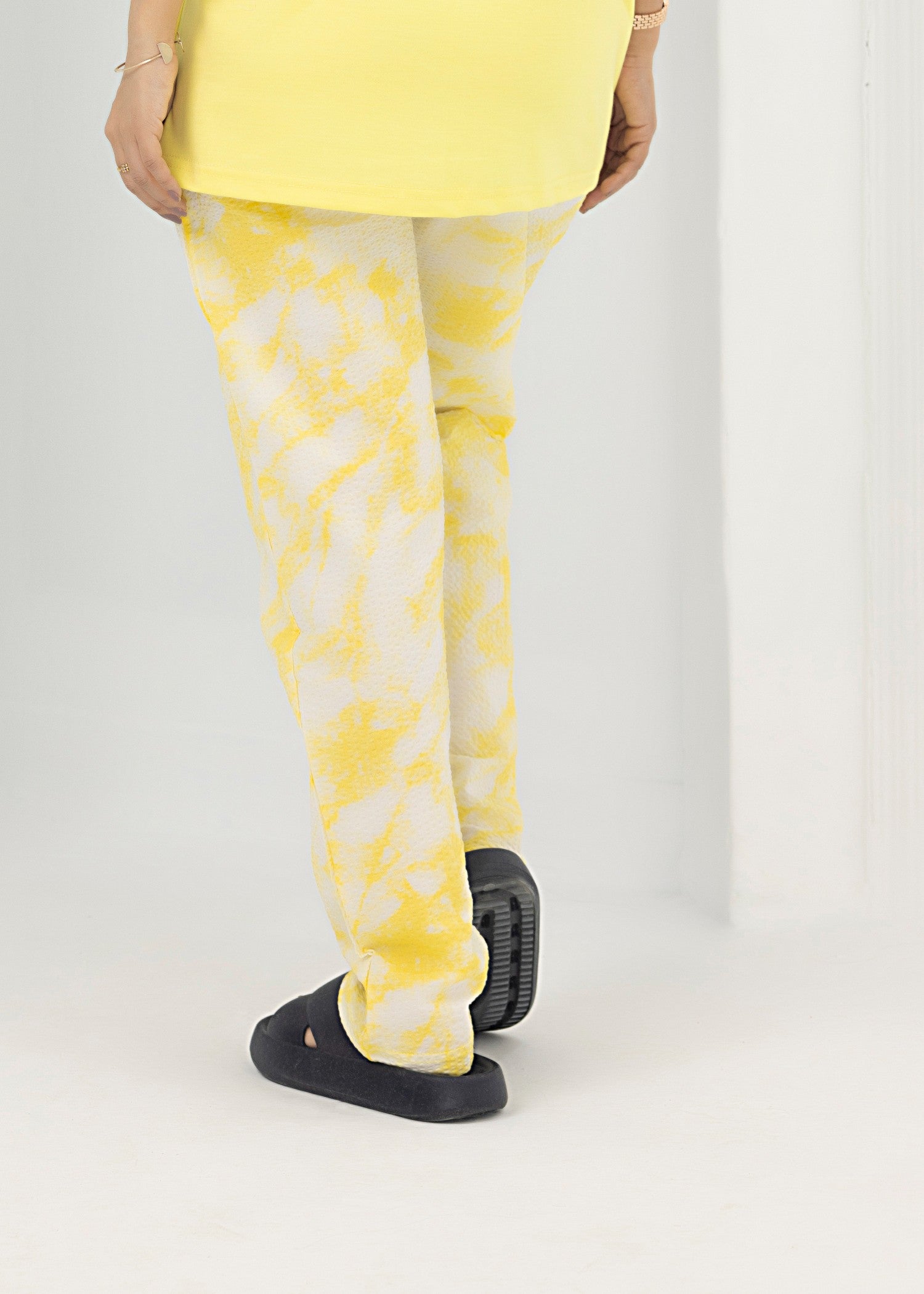 cotton Trousers in Pale yellow