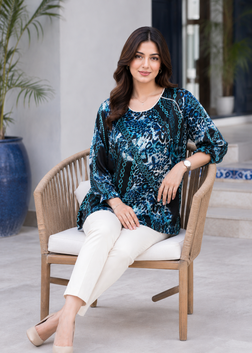 poly silk Top in Black, carolina blue