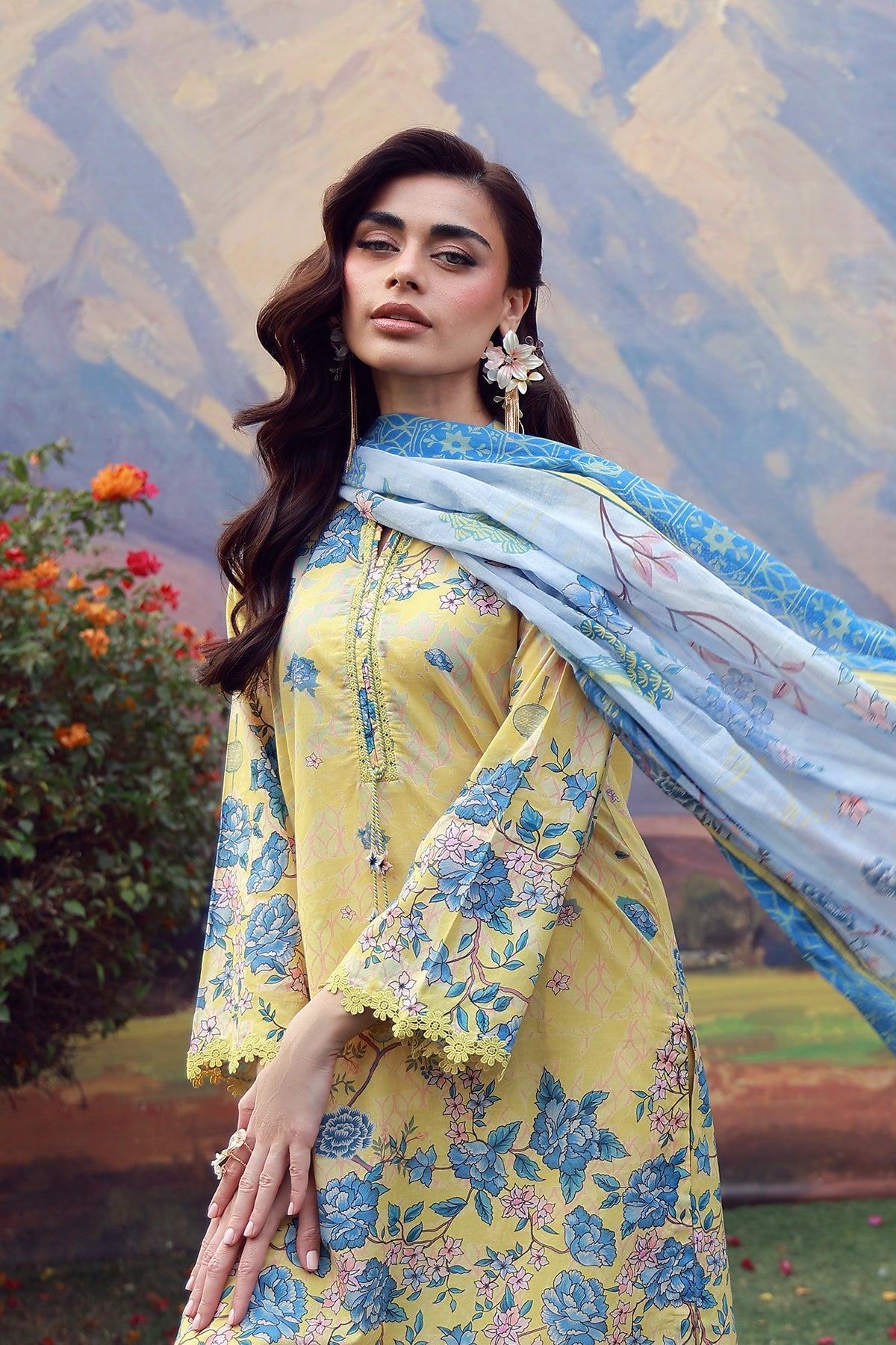 Mirha Lawn – Butter Swirl