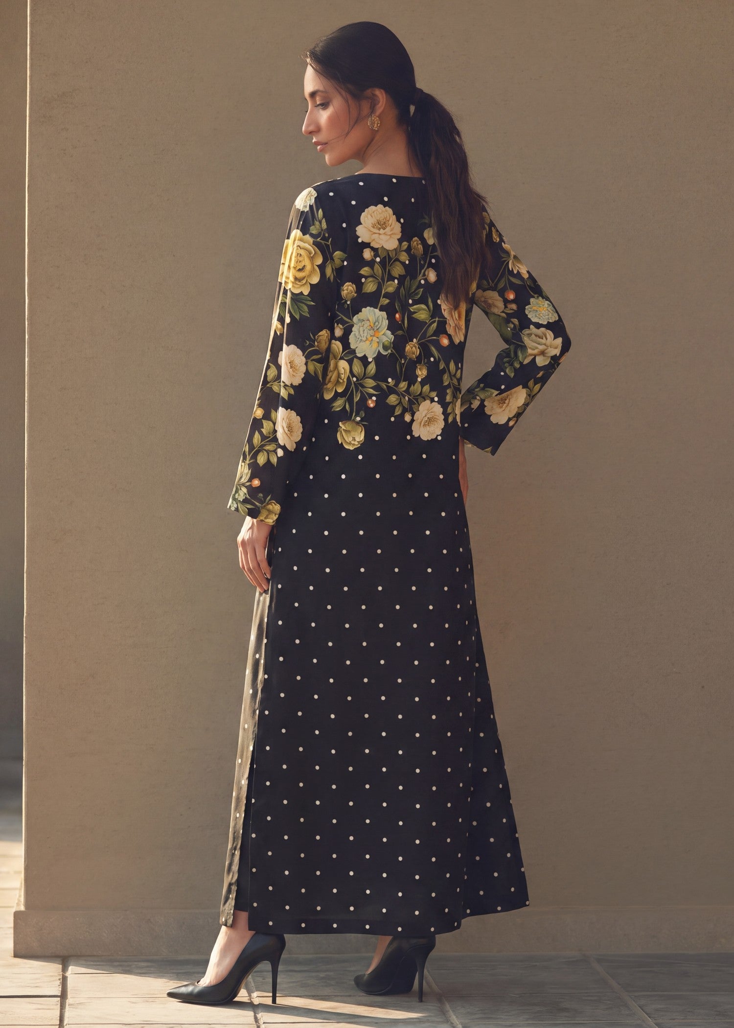 poly silk Kaftan in Black