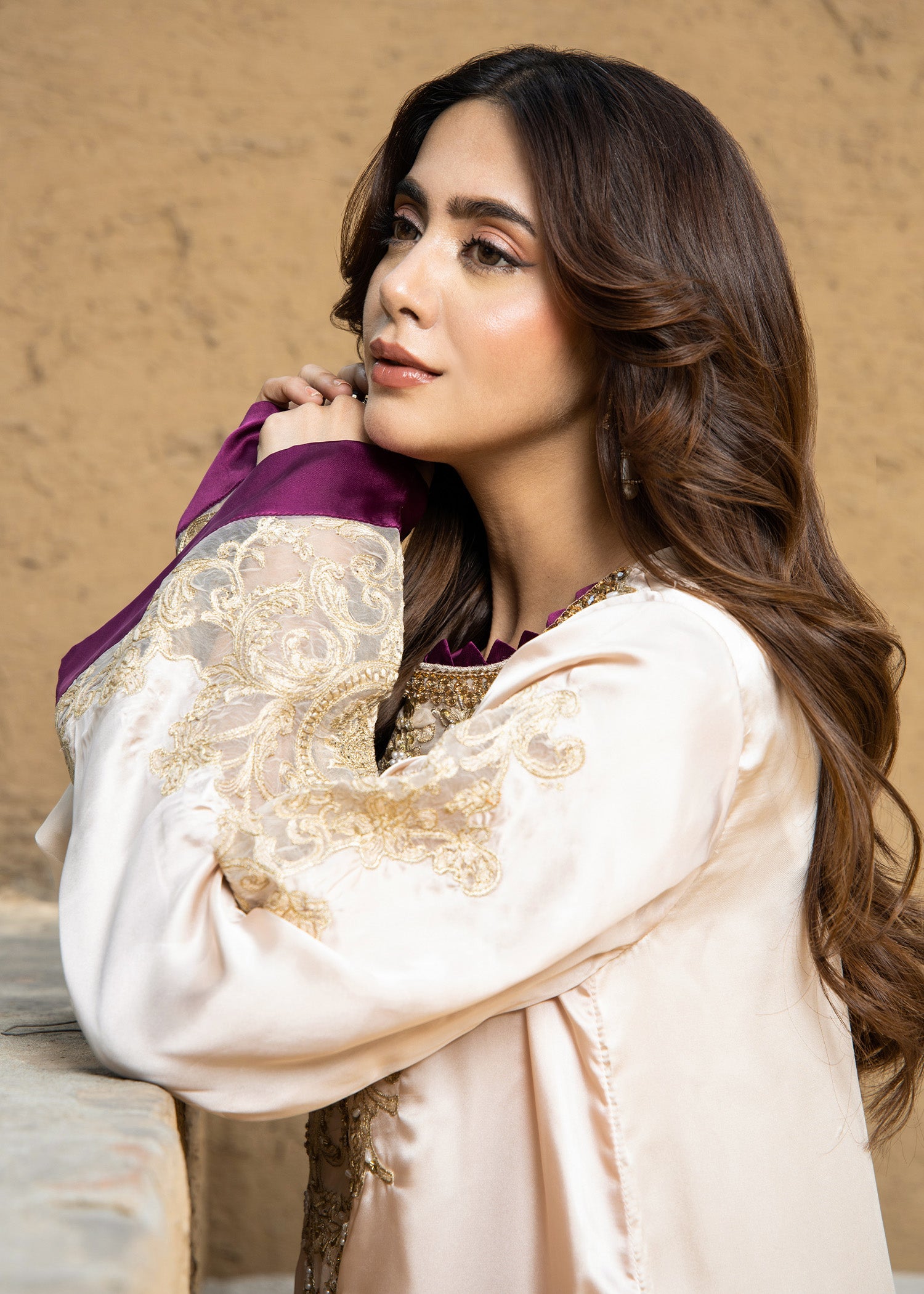charmuse/shamooz Kurta Set in Beige, purple