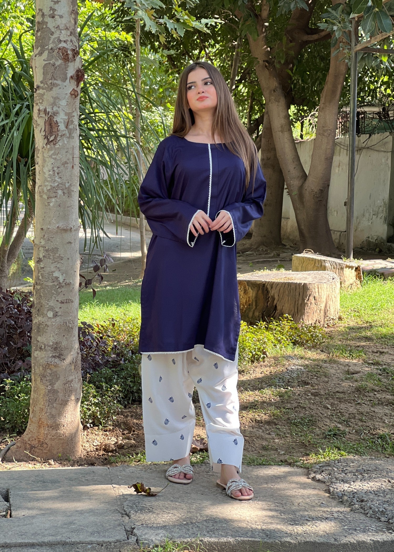 linen Kurta Set in White, navy blue