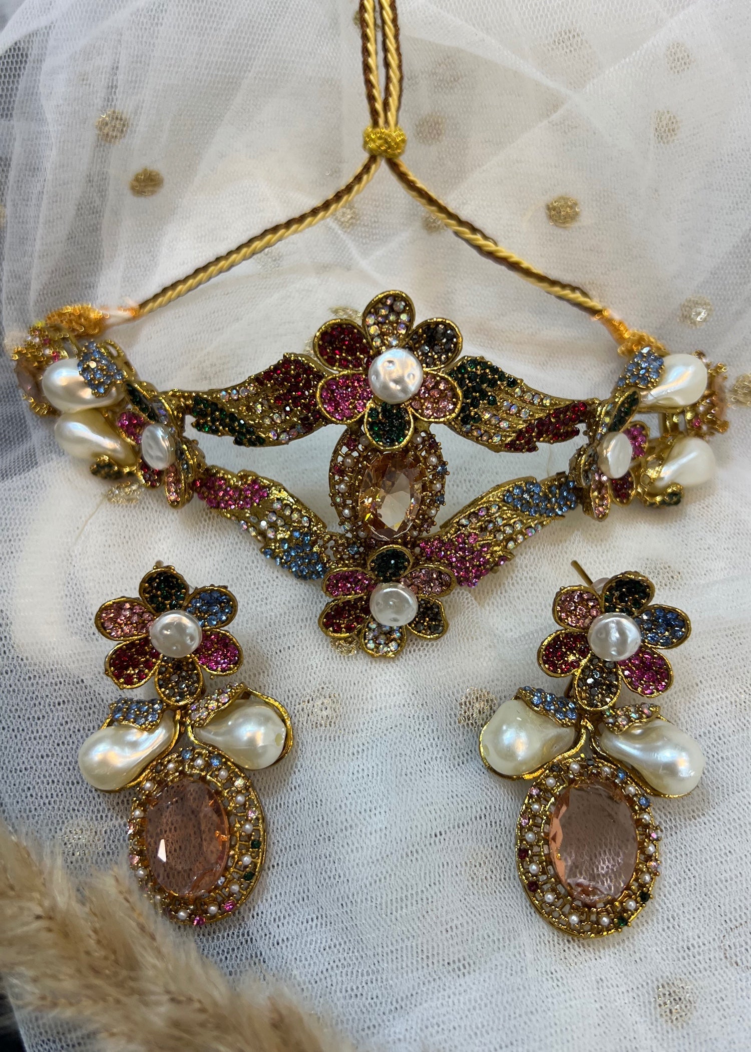 Choker in Champagne, multi Color by - Trendy Women Choker HAC9761