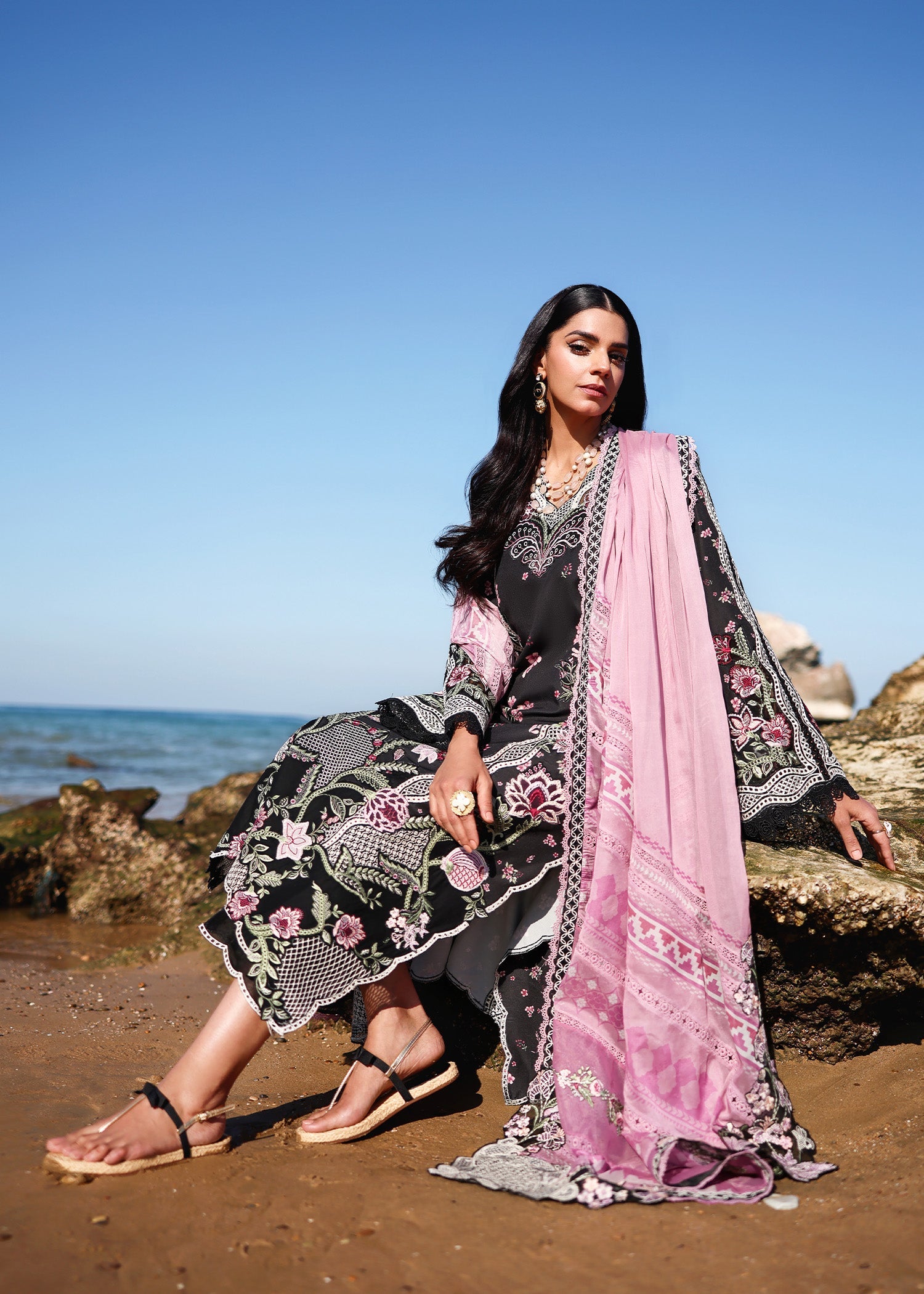 Breeze Festive Luxury Lawn – IVY-1-B