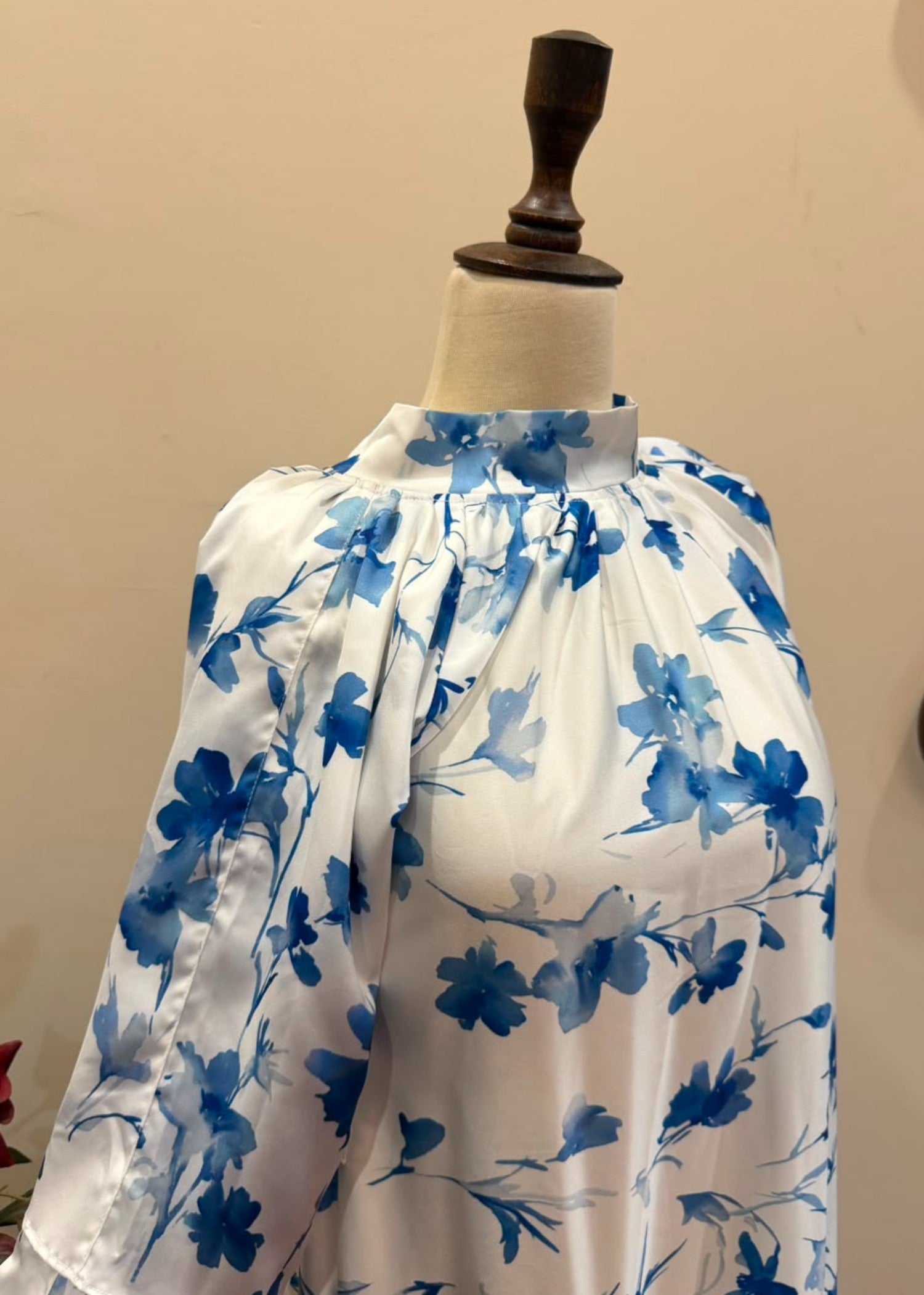 satin silk Abaya in Blue, white