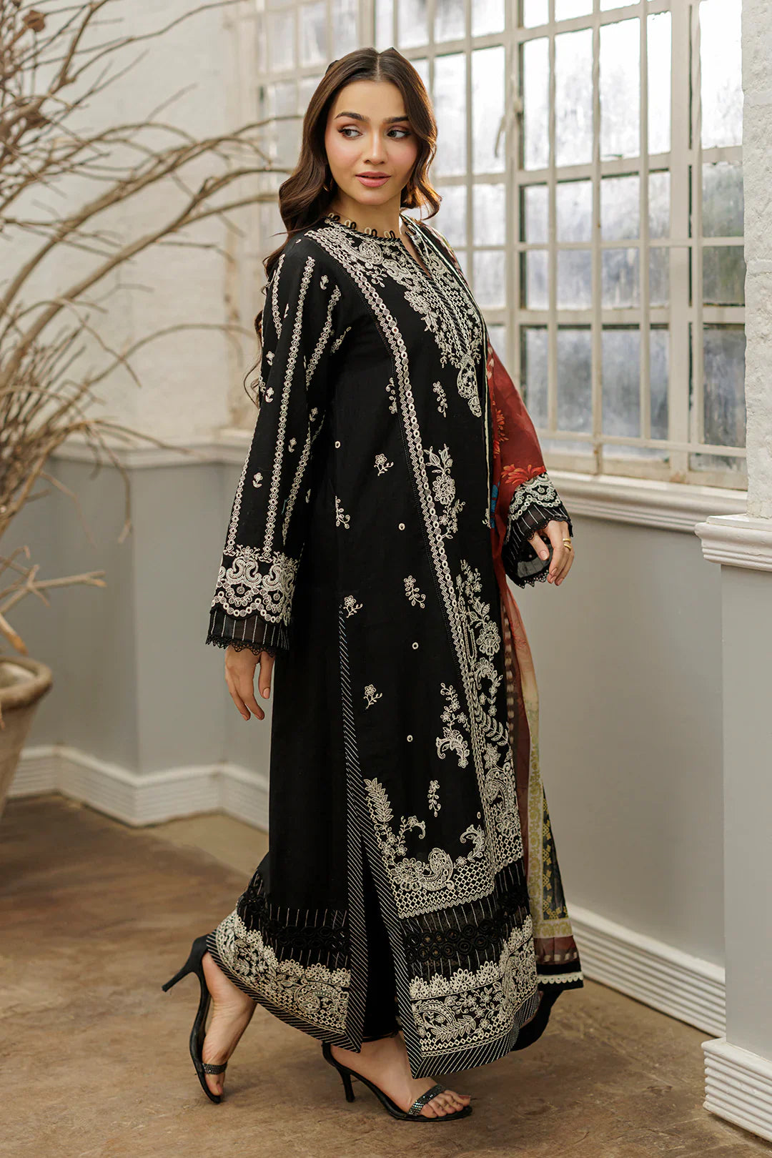 Chikankari Lawn – Z-4028