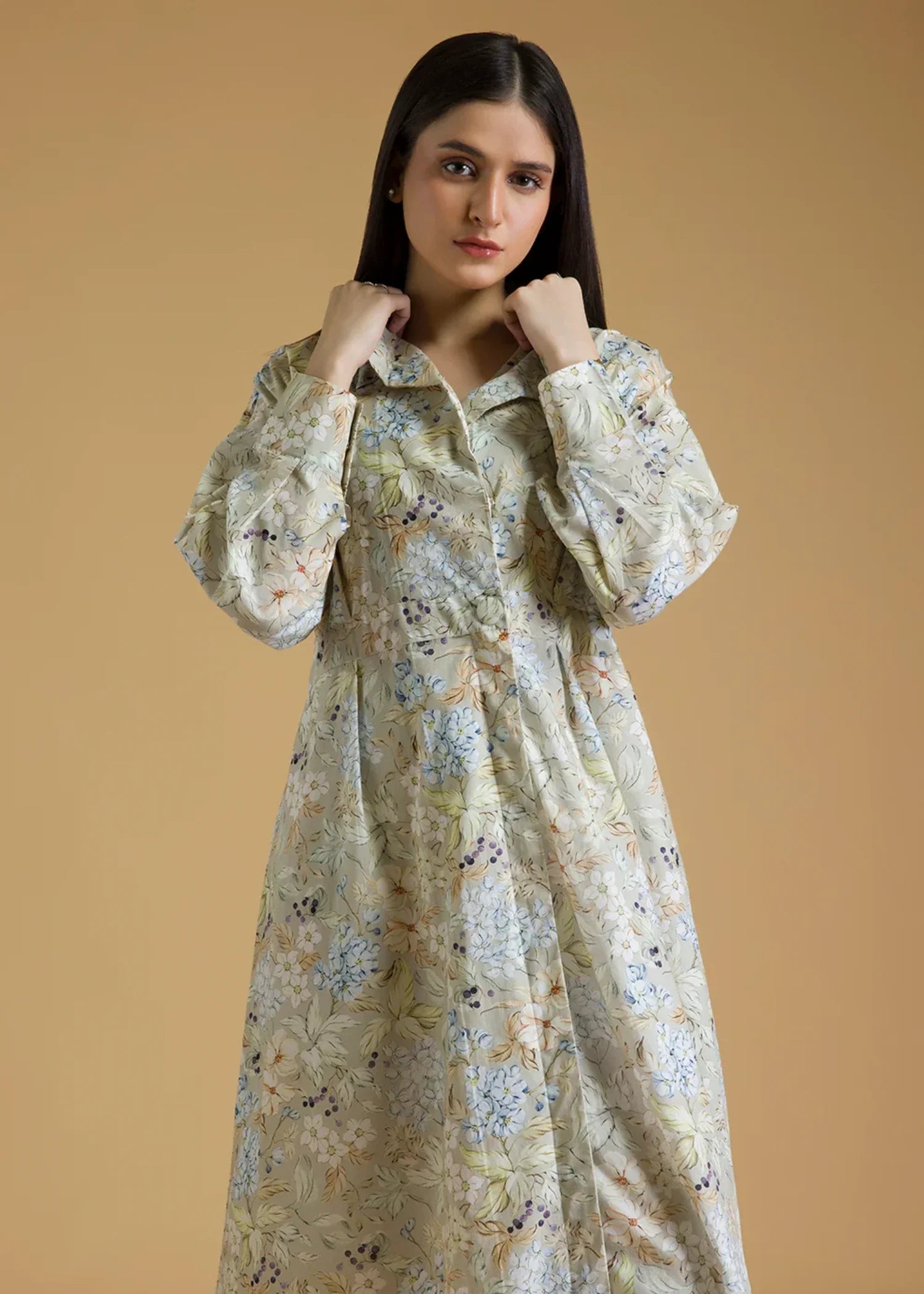 cambric Maxi in Beige