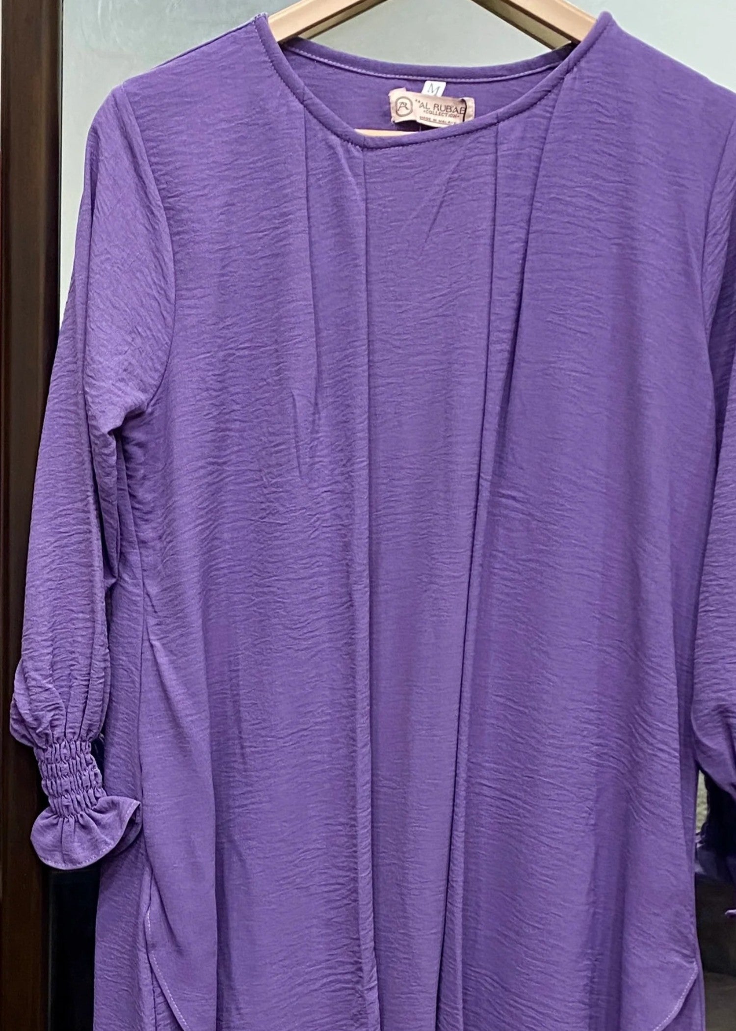 polyester Abaya in Bright lavender