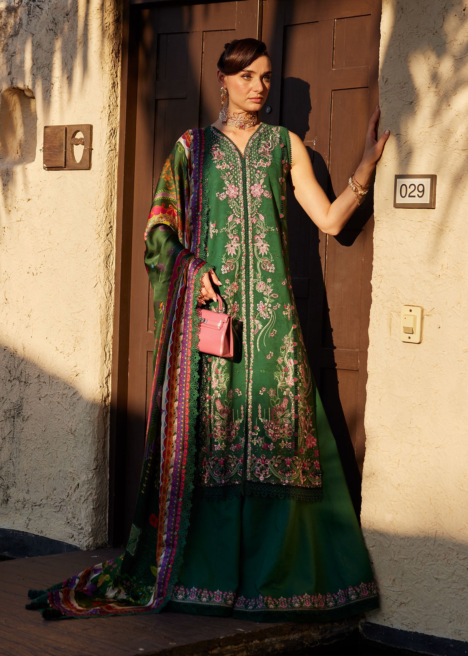 Ariya Luxury Lawn – Serena