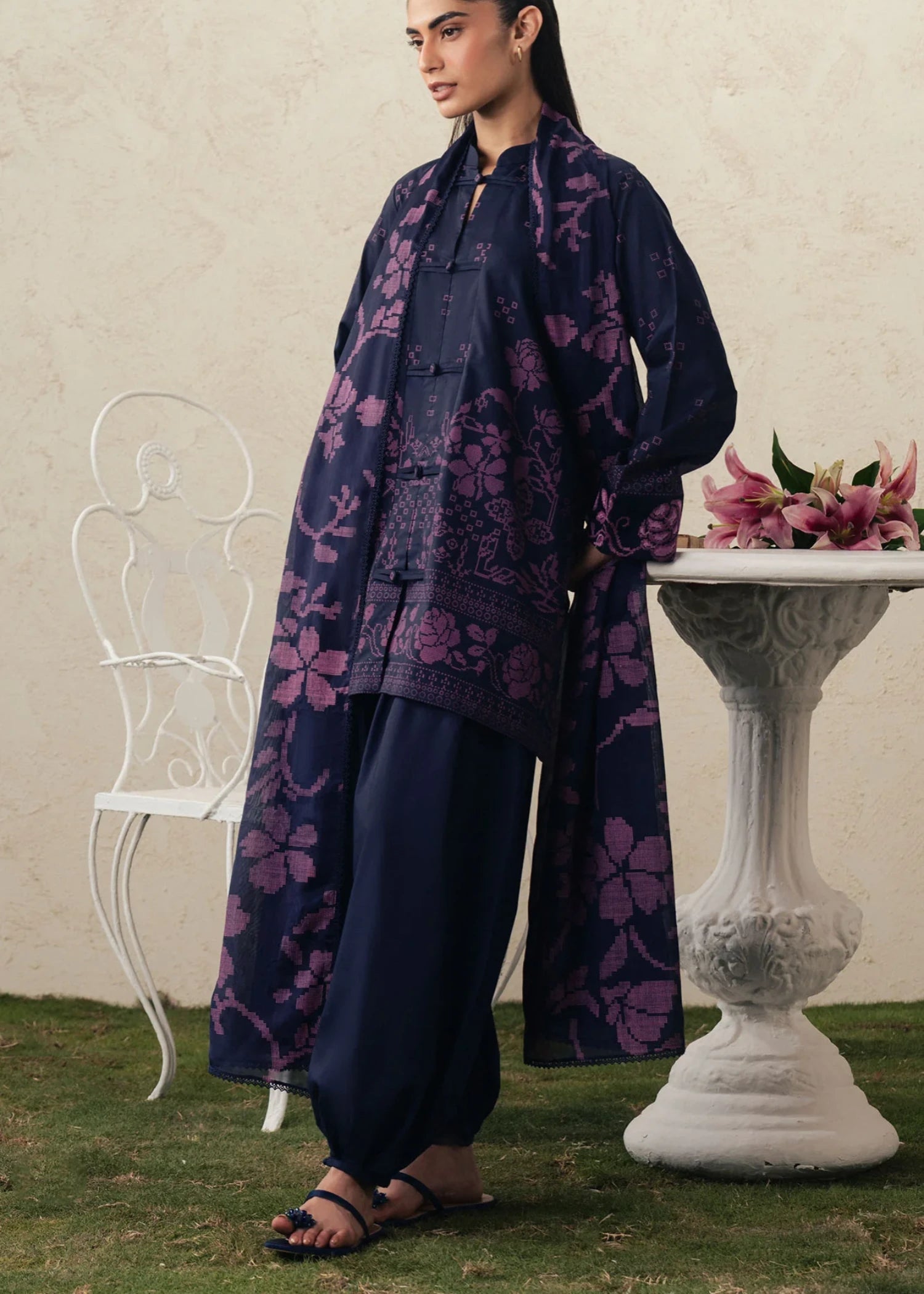 cambric Unstitched in Dark blue