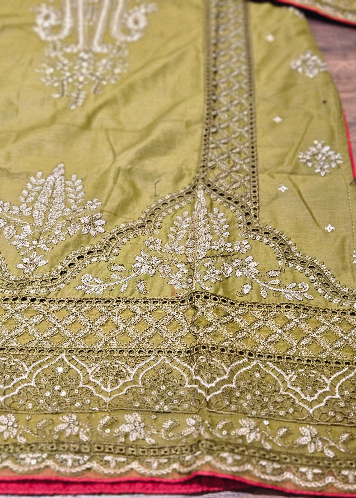 lawn Kurta Set in Olive green, maroon
