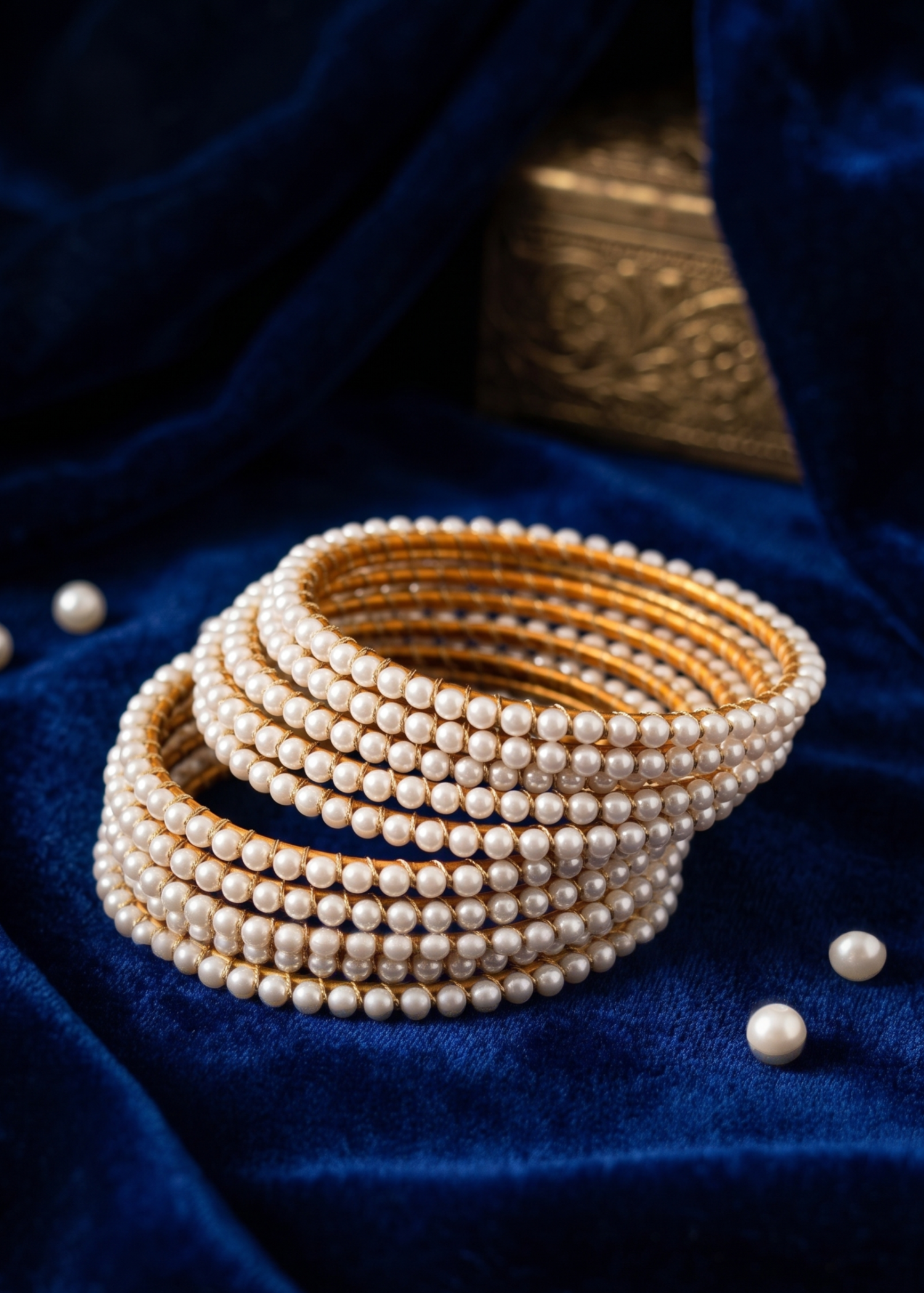 Bangles in Pearl white Color by - Trendy Women Bangles UQP5091