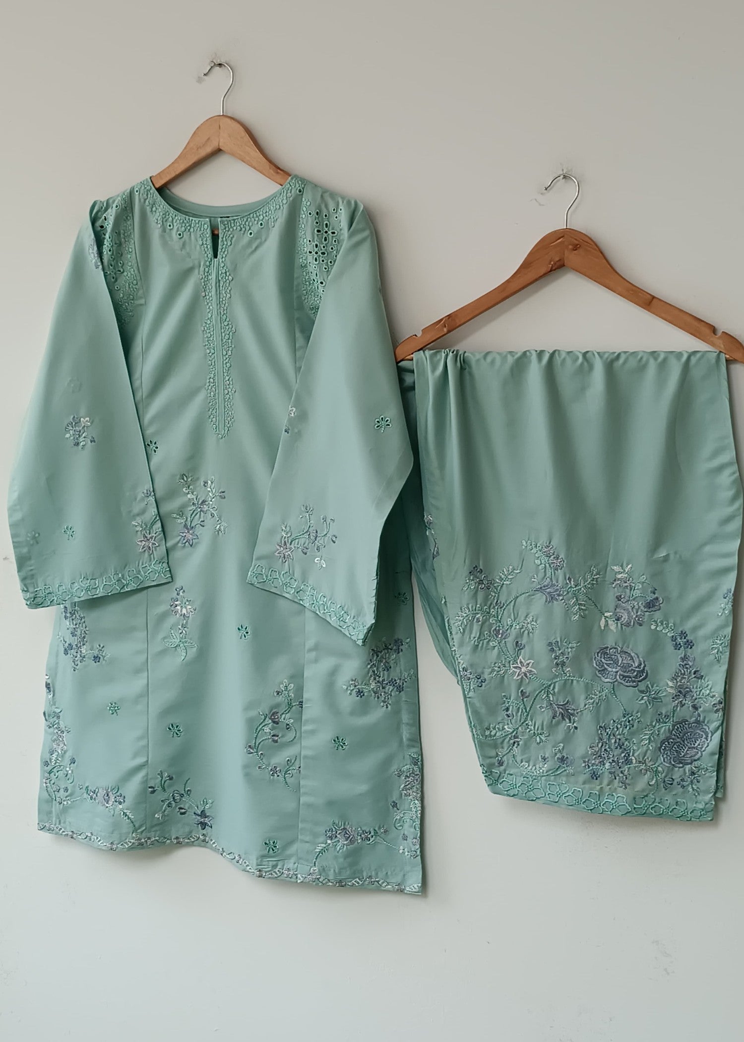 lawn cotton Kurta Set in Moss green