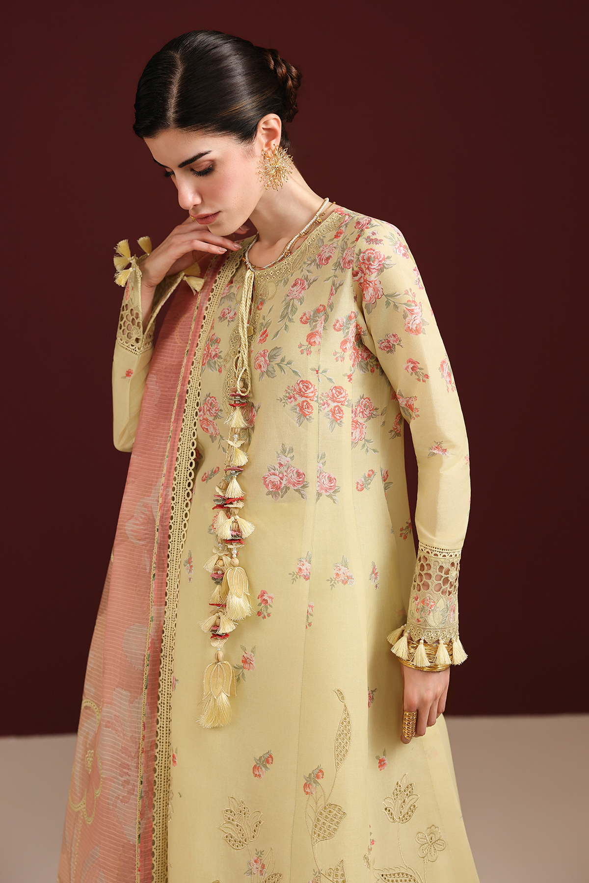 Iris Luxury Festive Lawn – IL26-D07