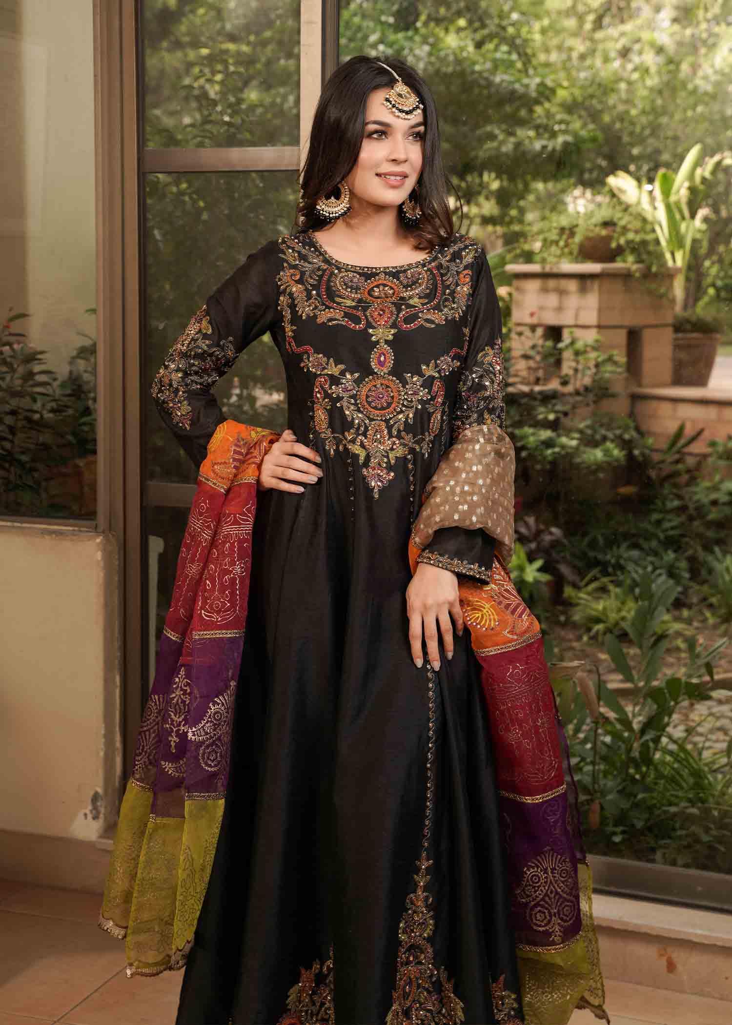 raw silk Maxi in Black