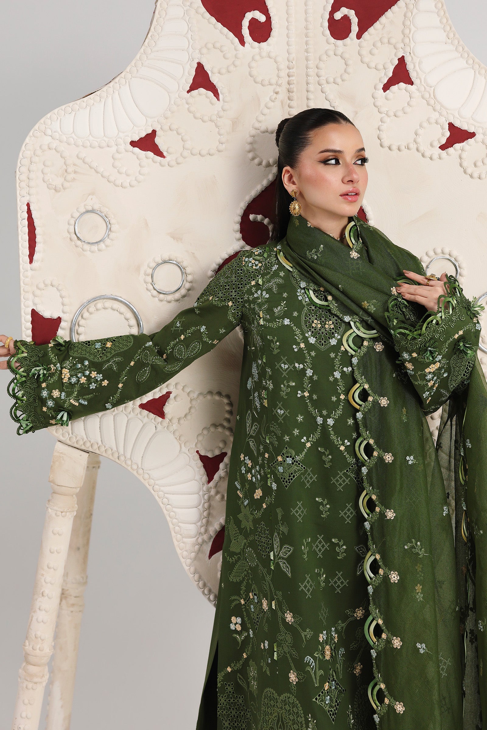 Festive Luxury Lawn – QFL-09 VESTA