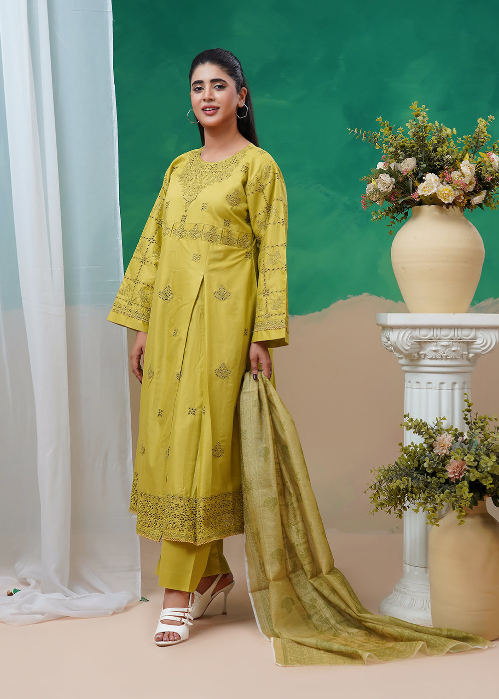 lawn Pishwas in Olive green