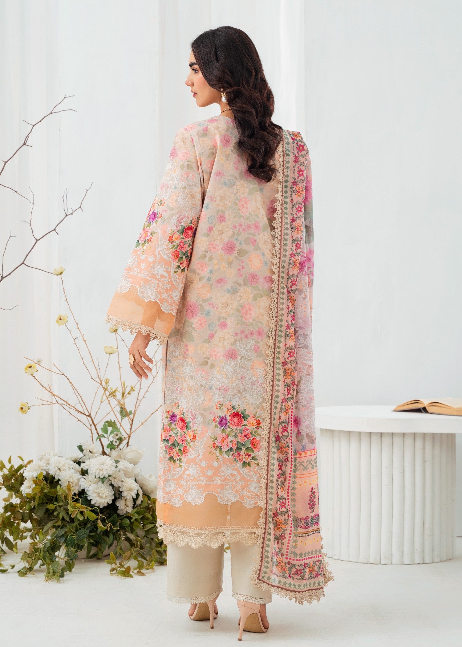 lawn Kurta Set in Light pink