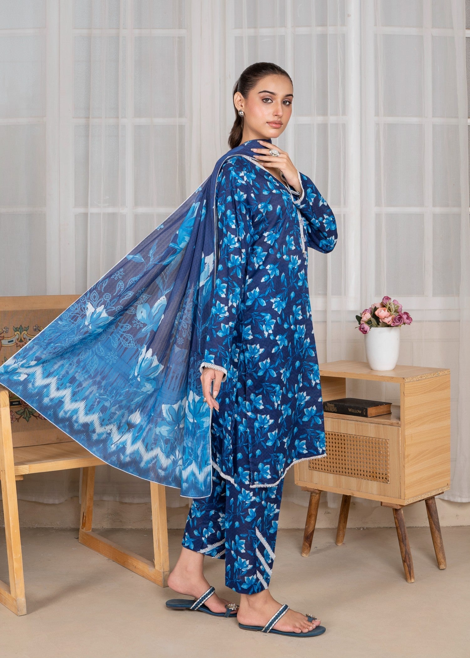 textured lawn Kurta Set in Sapphire blue