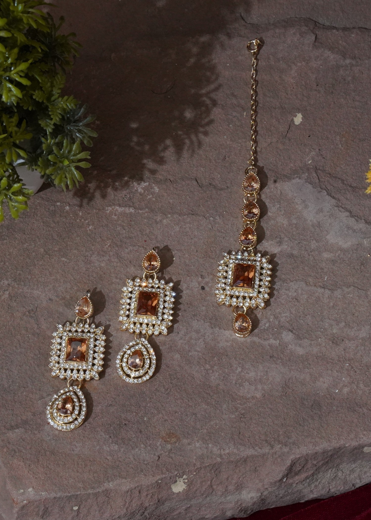 Jewelry Set in Champagne Color by - Trendy Women Jewelry Set NLN3028