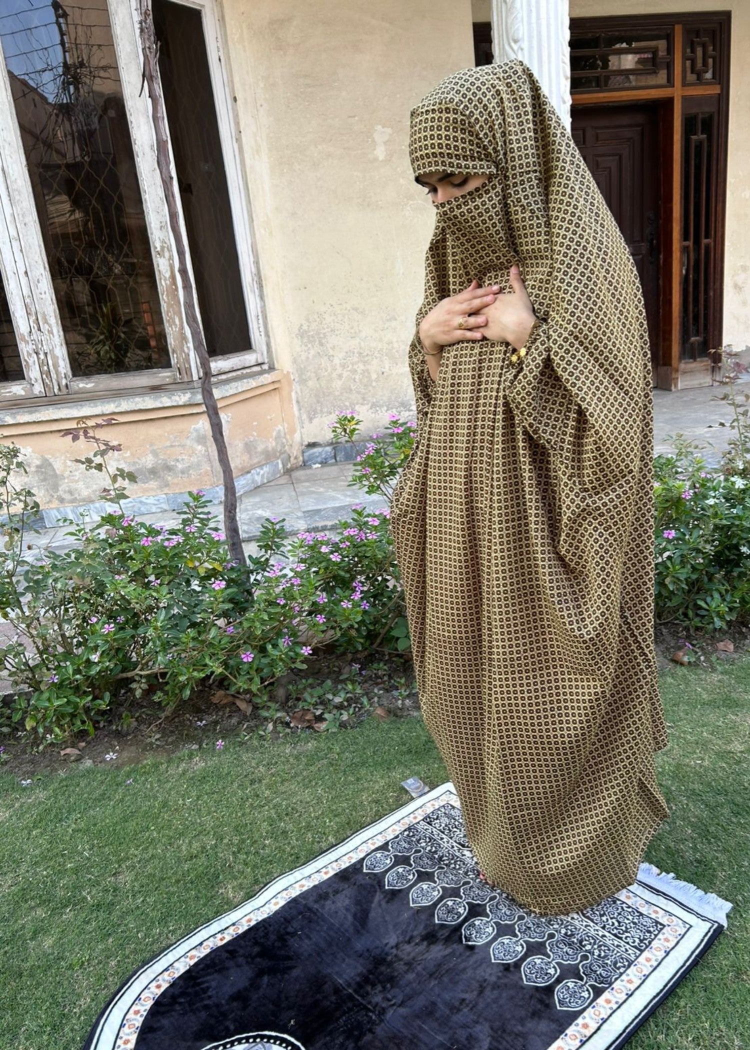cotton linen Chaddar in Brown