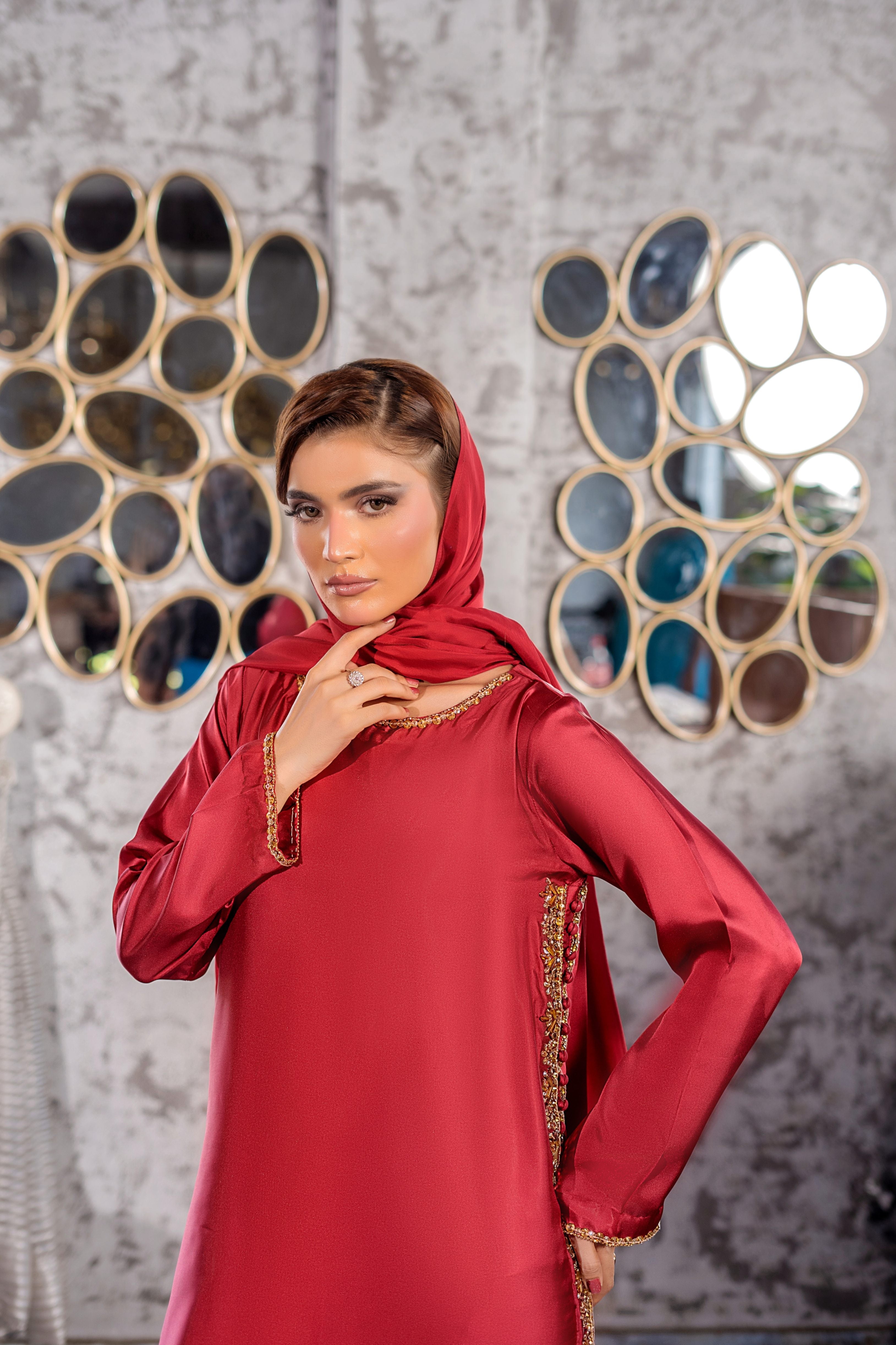 charmuse/shamooz Kurta Set in Blood red
