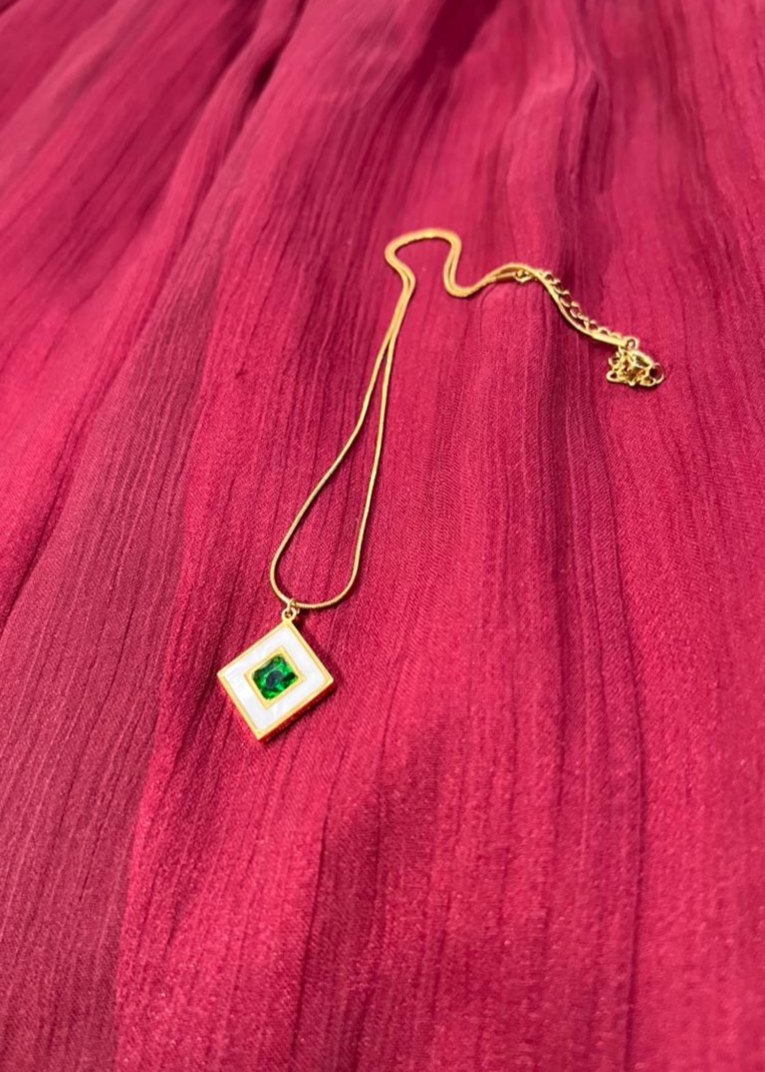 Necklace in Green Color by - Trendy Women Necklace HCP2088