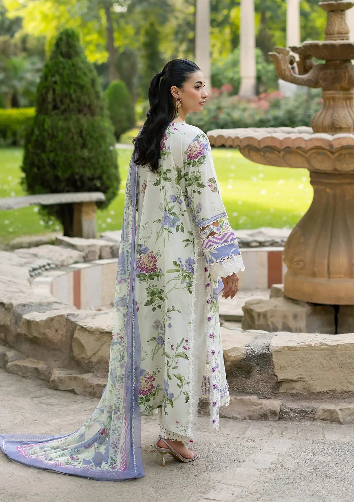 Signature Lawn Edit – 3b Katie