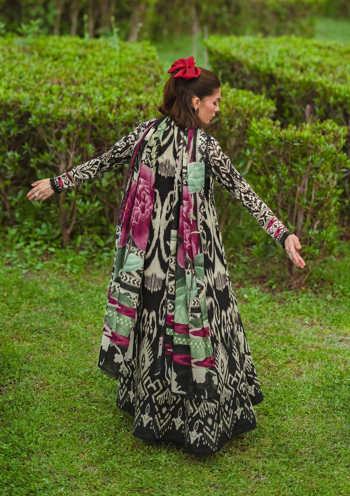 Bridgerton Prints Lawn – EPB-1B REGINA