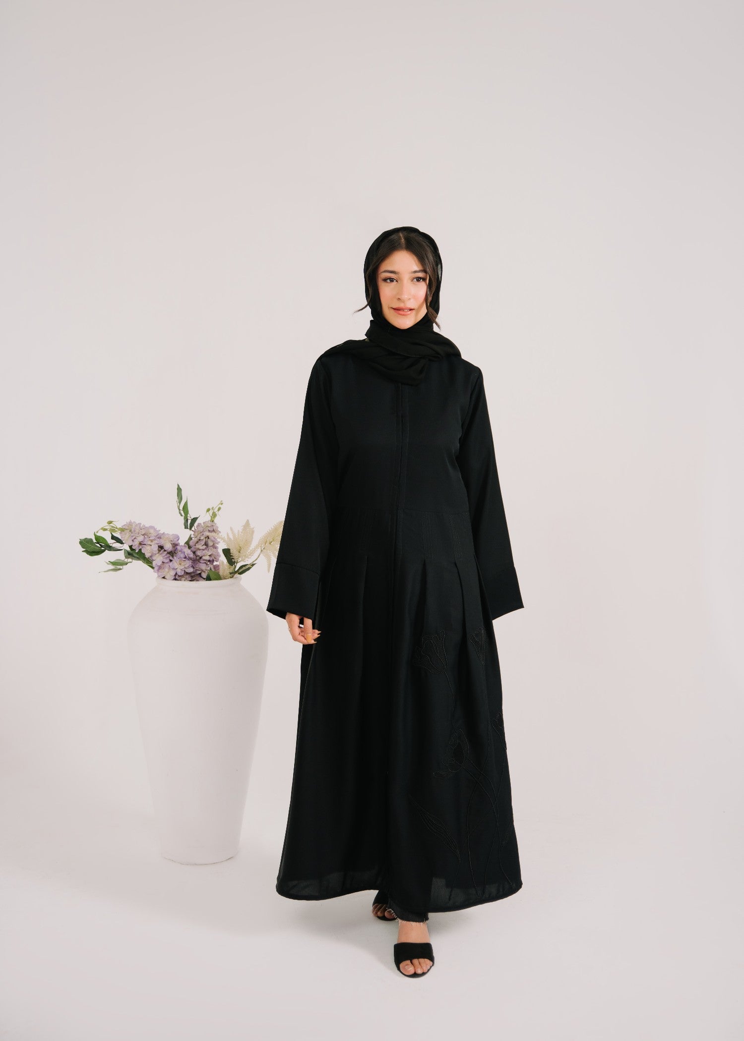 crepe Abaya in Jet black