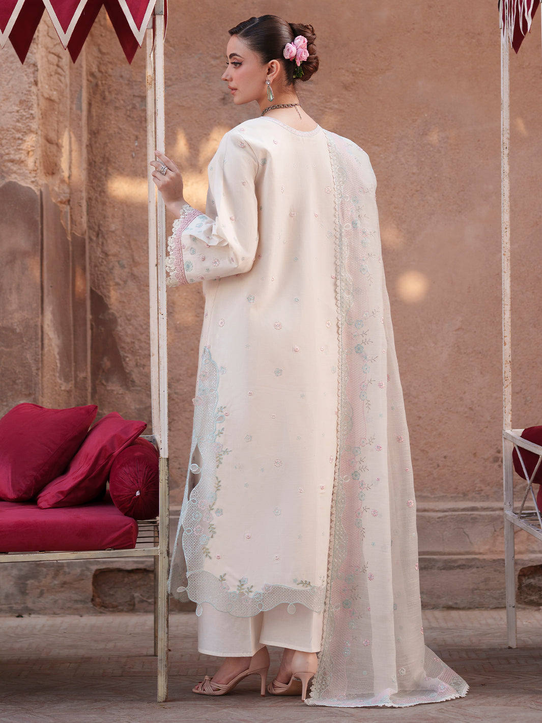 Nilofer Luxury Lawn – NL-02