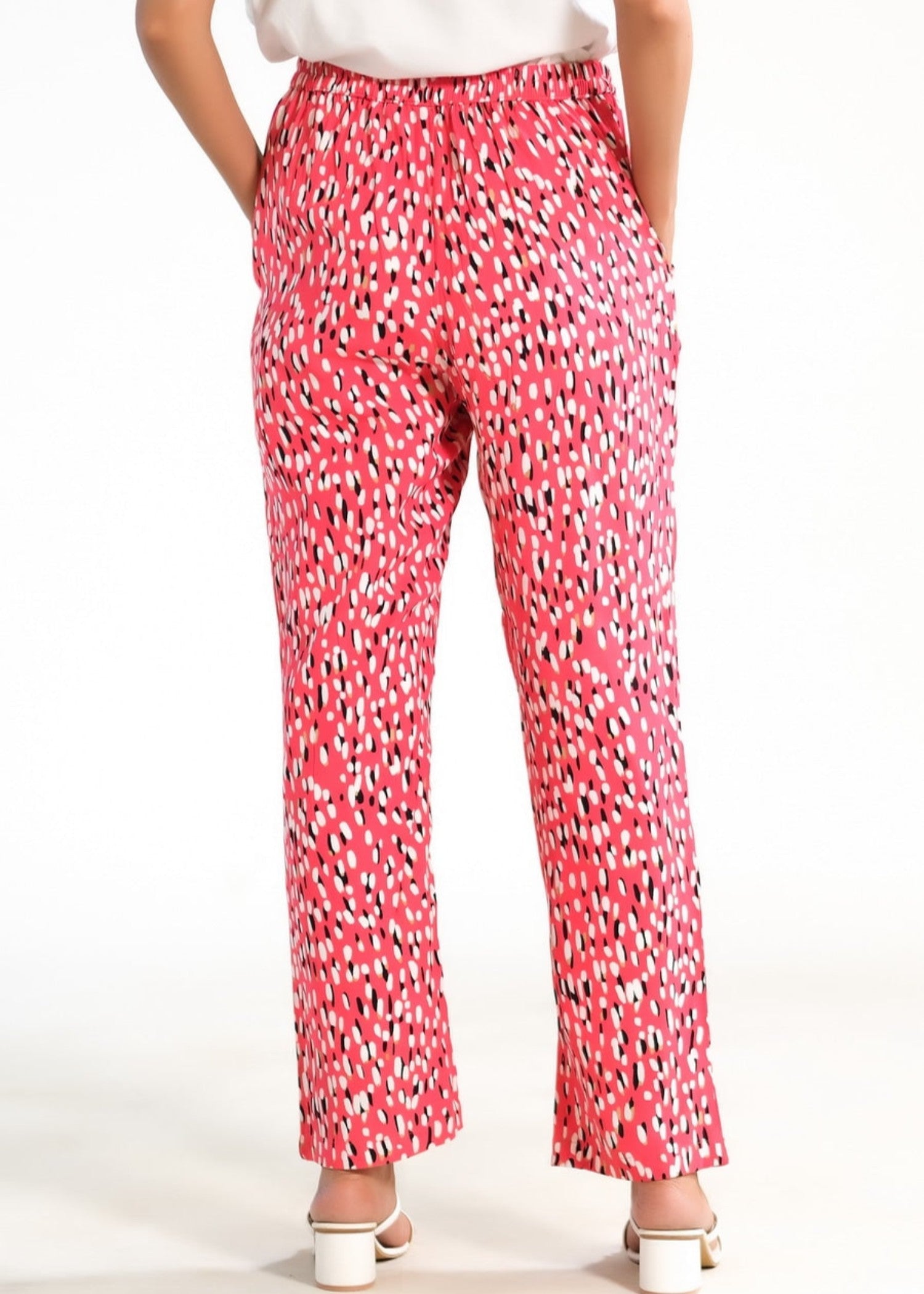 crepe Trousers in Carnation red