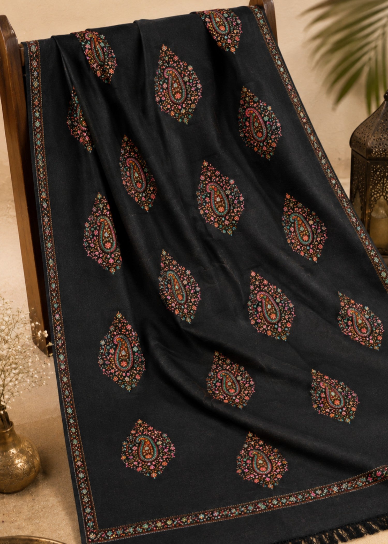 Shawl in Black Color by - Trendy Women Shawl MBV4525