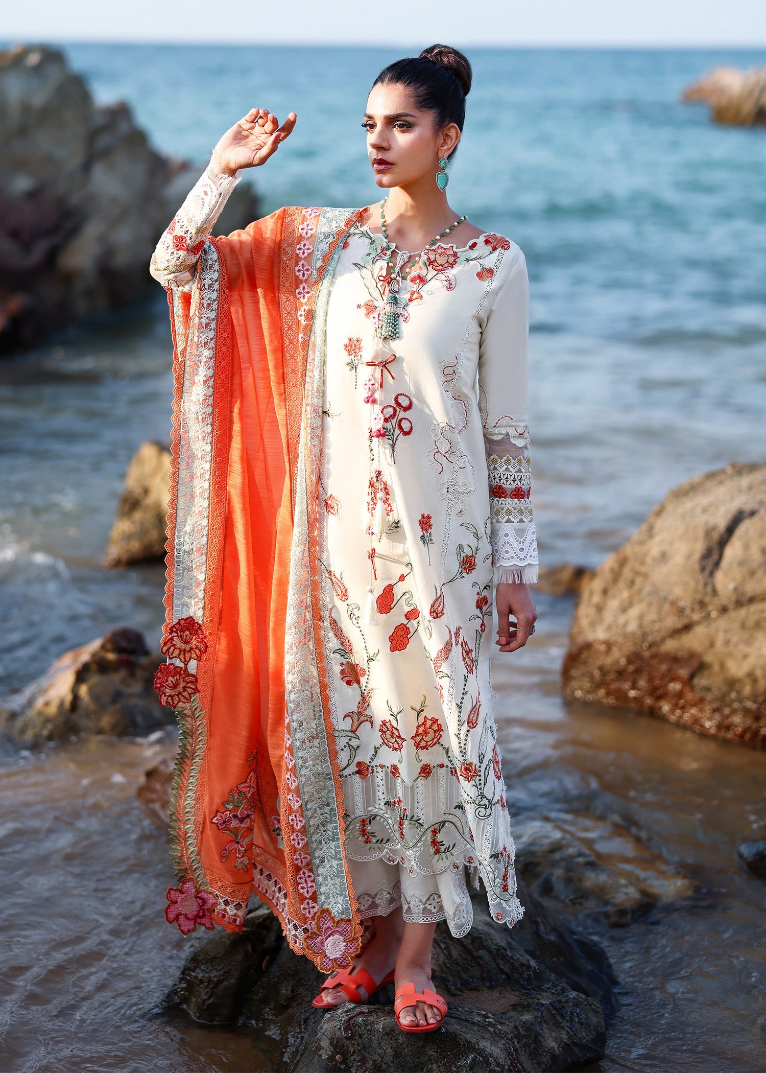 Breeze Festive Luxury Lawn – GIA-5-A