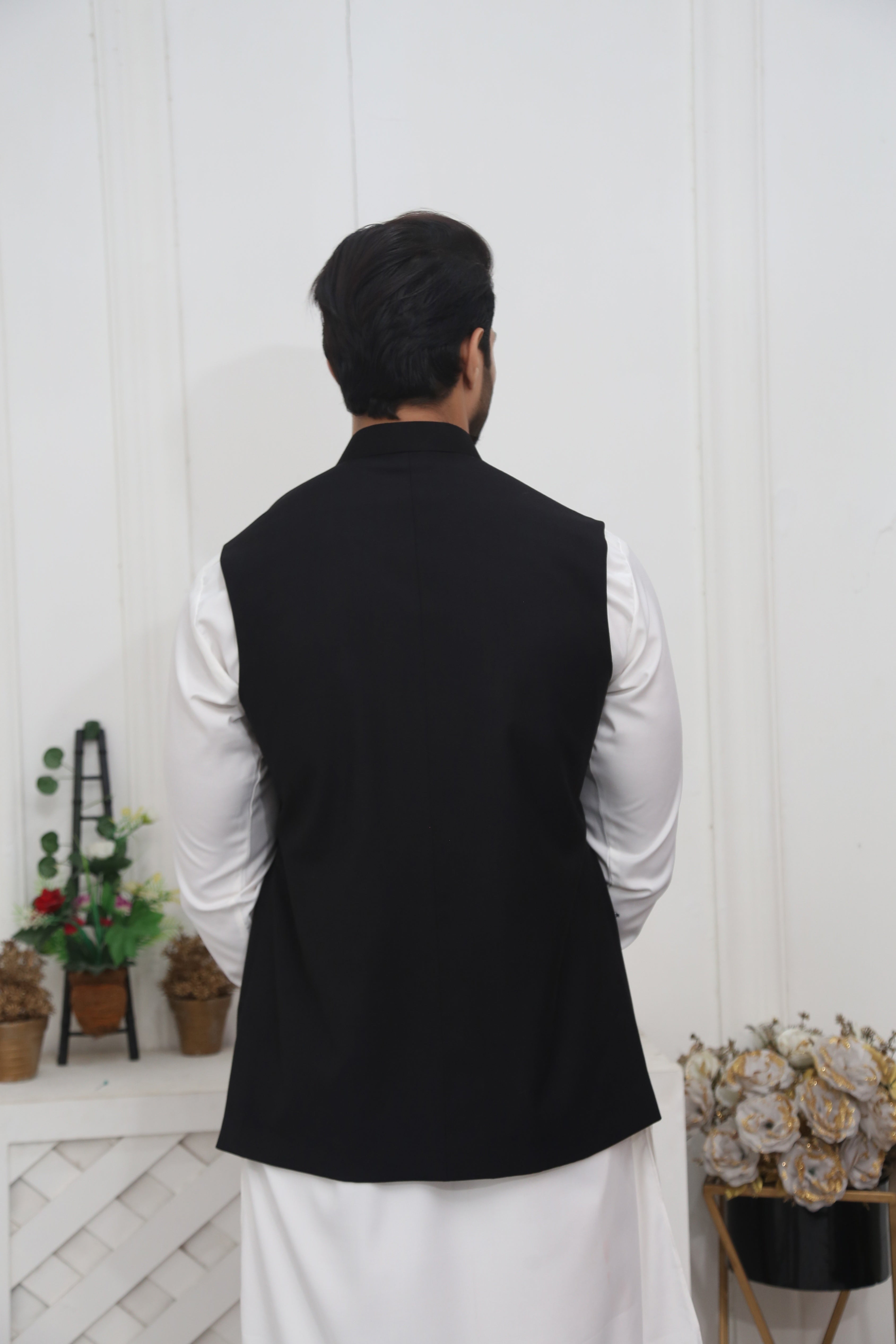 tropical Waistcoat in Jet black