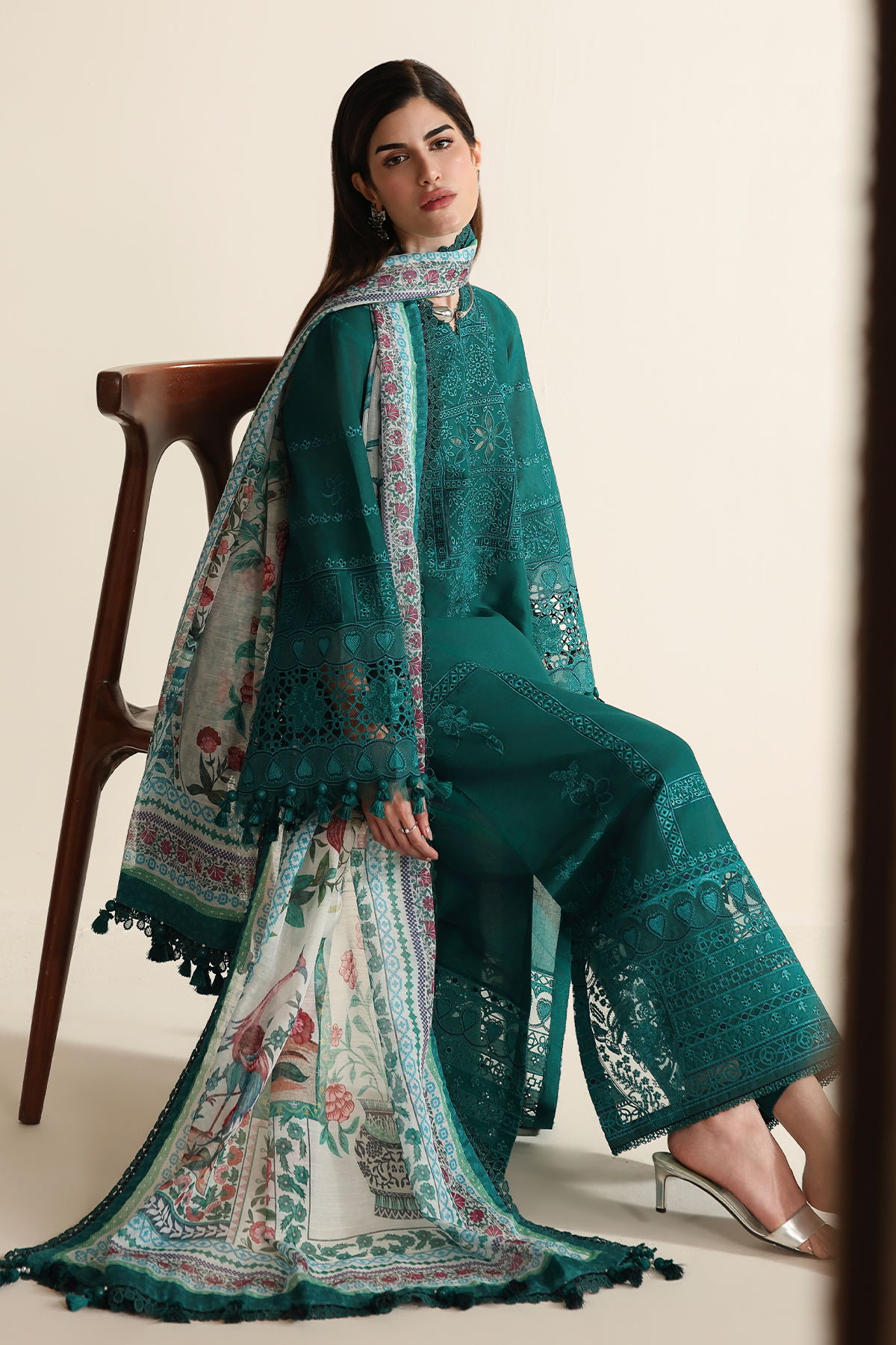 Iris Luxury Festive Lawn – IL26-D03