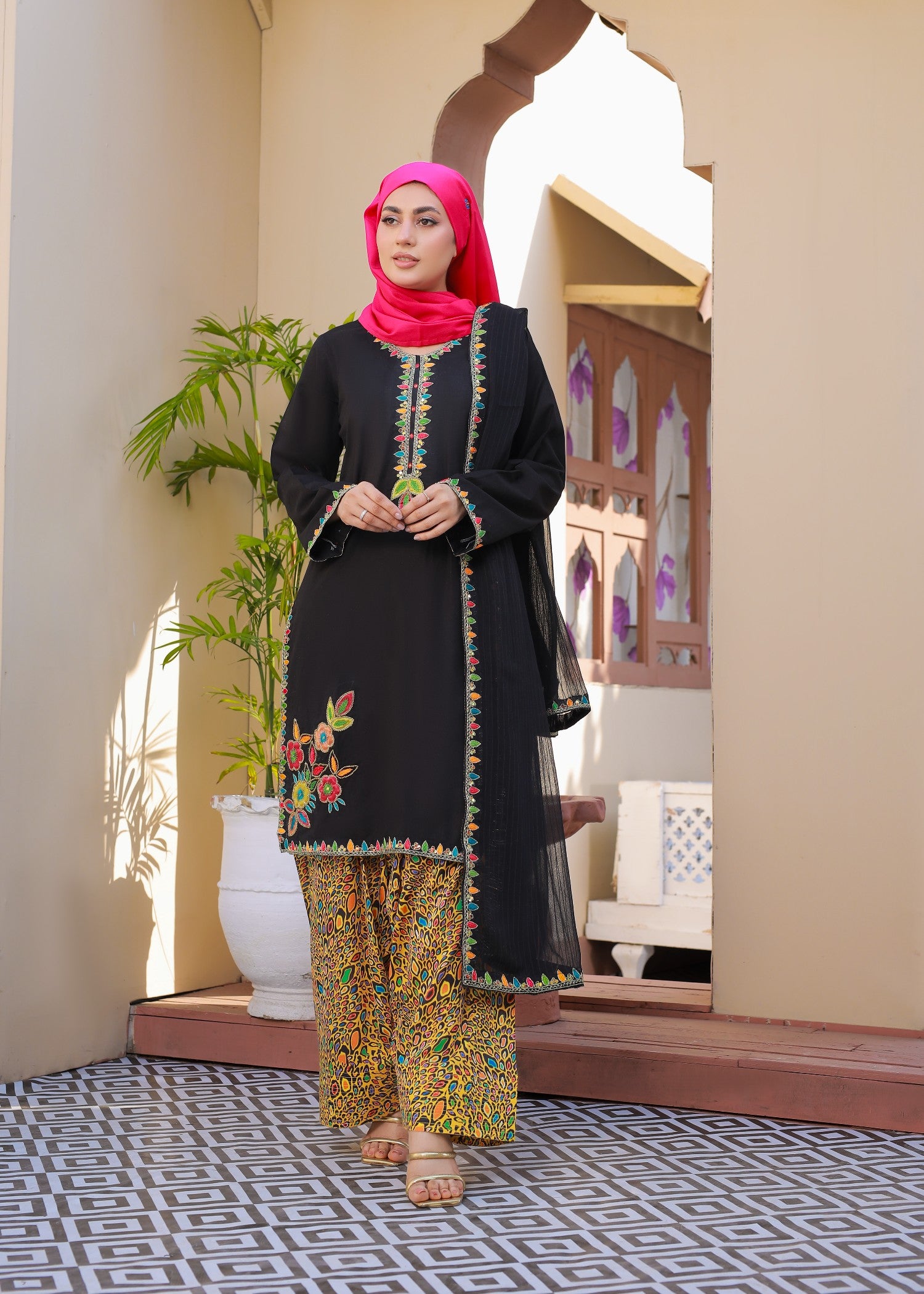 arabic lawn Kurta Set in Jet black