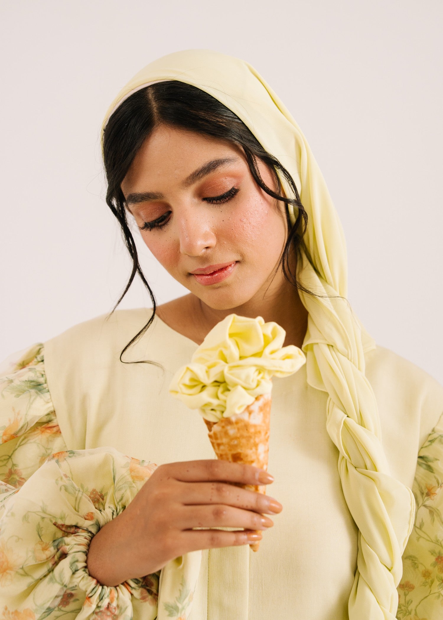 georgette Abaya in Lemon chiffon