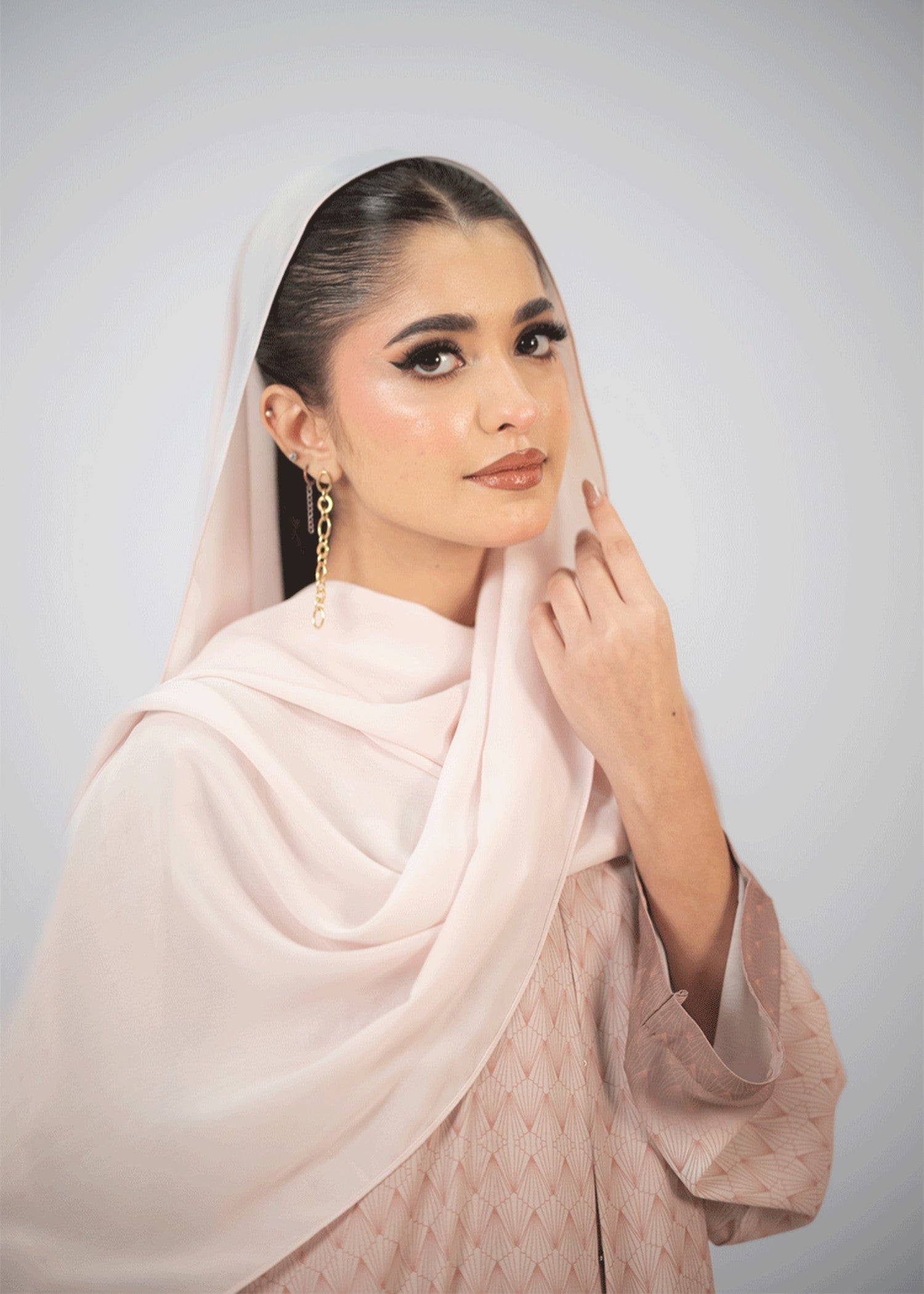 chiffon Abaya in Pastel pink